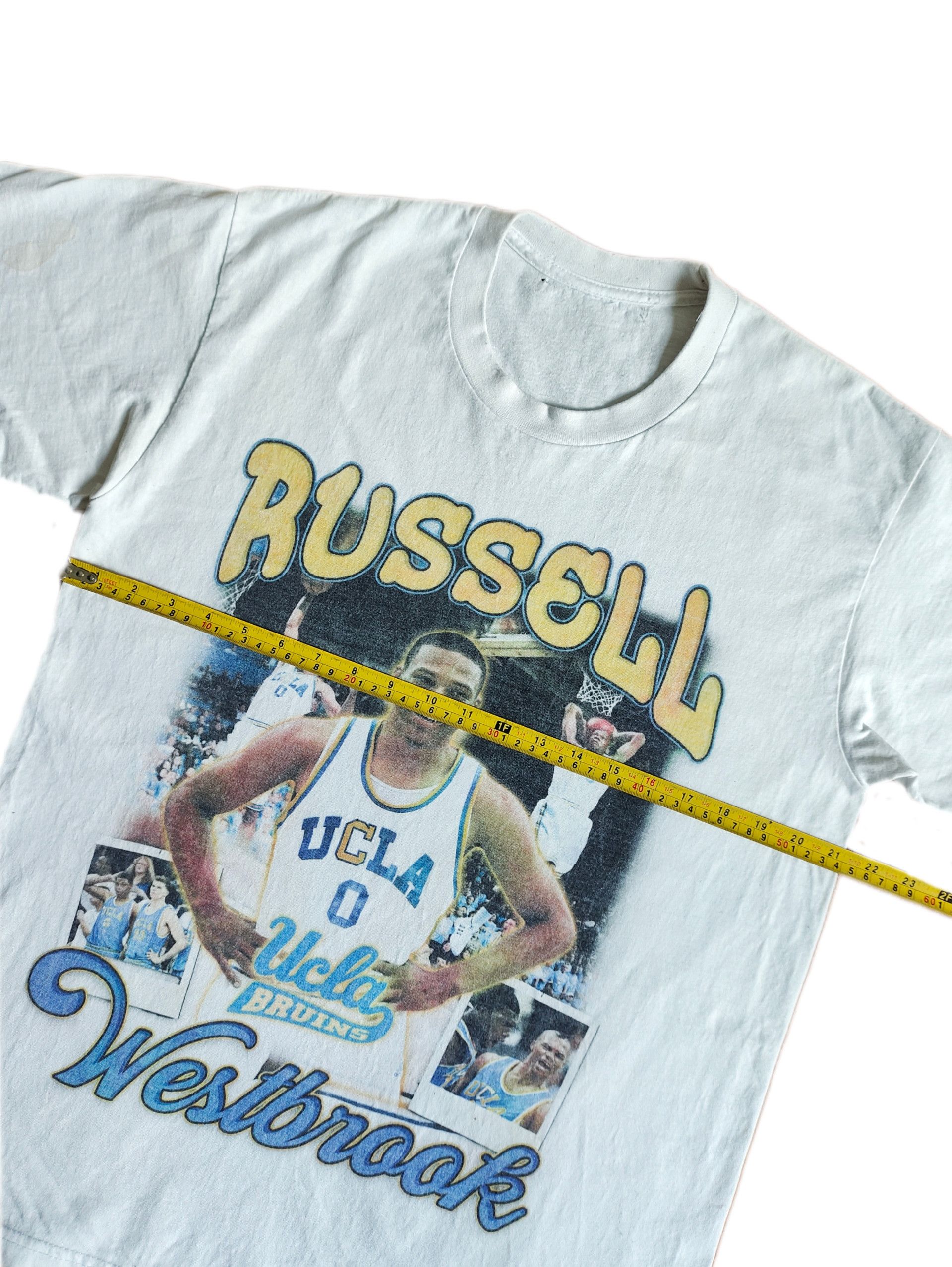 Vintage Vintage Russell Westbrook University of California T-Shirt Size US L / EU 52-54 / 3 - 5 Thumbnail