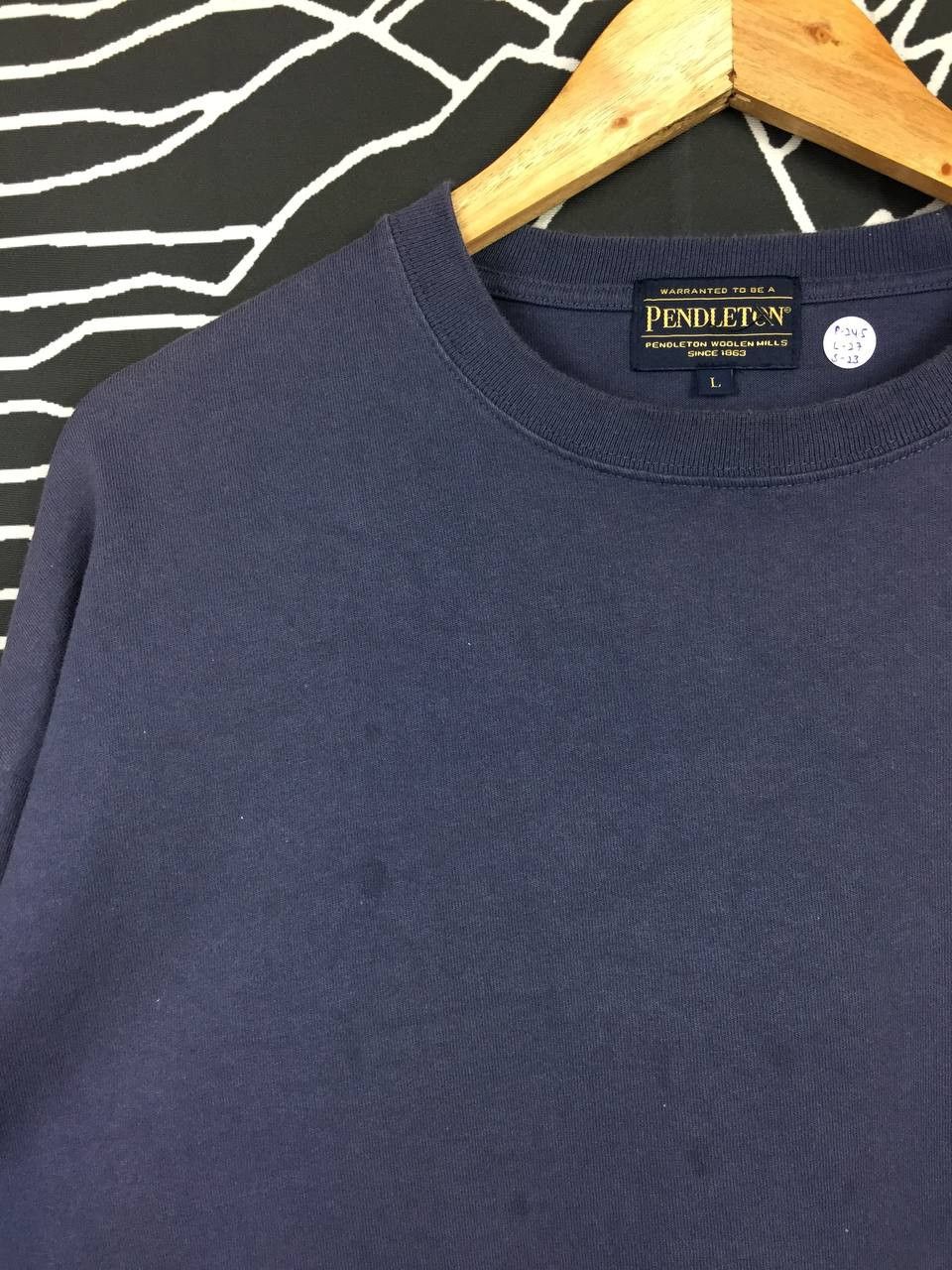Pendleton × Vintage Vtg Pendleton Woolen Mills Navajo Aztec Style Longsleeve Tee Size US L / EU 52-54 / 3 - 7 Thumbnail