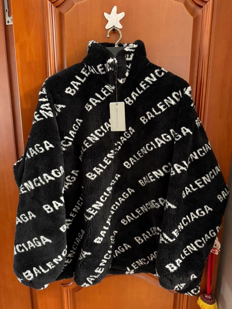Balenciaga Balenciaga Teddy Logo Faux Fur Jacket - dmc Size US M / EU 48-50 / 2 - 1 Thumbnail
