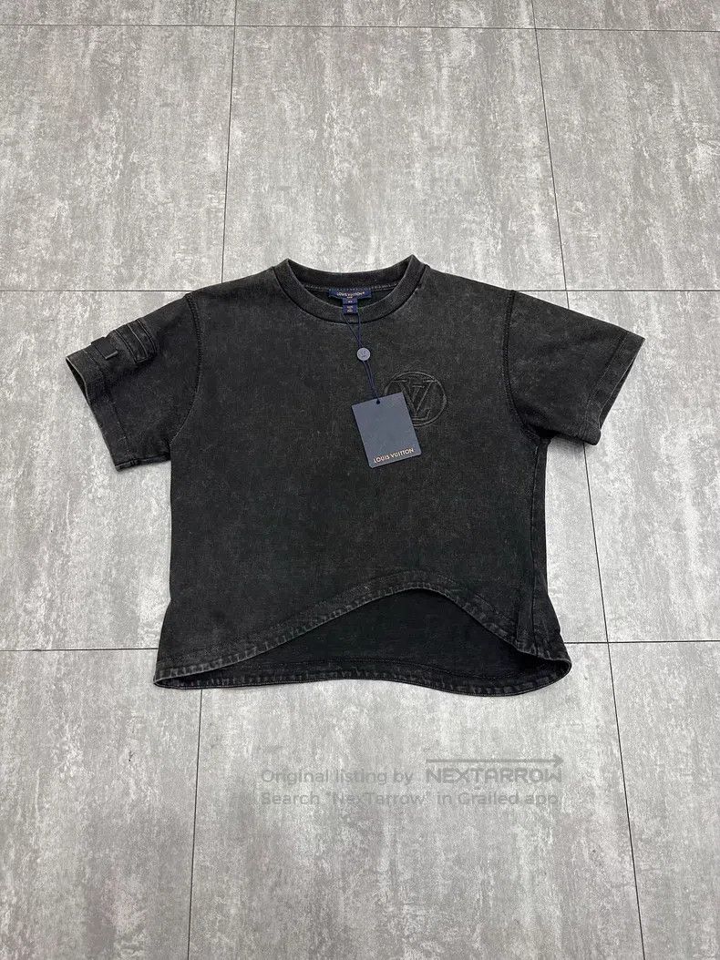 Louis Vuitton Louis Vuitton 25 New Black Worn Short Sleeve T-Shirt Size US XS / EU 42 / 0 - 1 Thumbnail