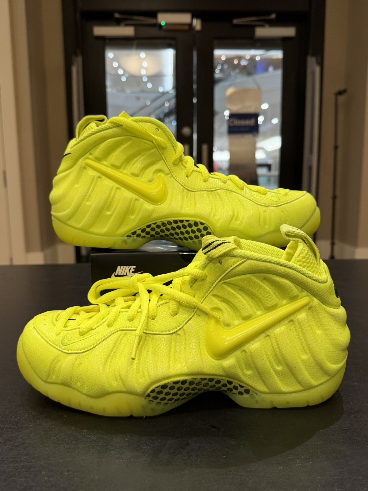 Nike Nike Air Foamposite Pro ‘Volt’ Size US 8 / EU 41 - 1 Thumbnail