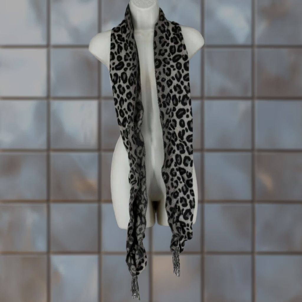 Dillard's Women's Scarf 80" X 9" Wool Knit Leopard Print Gray Black Frayed Ends Rectangle Winter Fall Adult Women, Women's