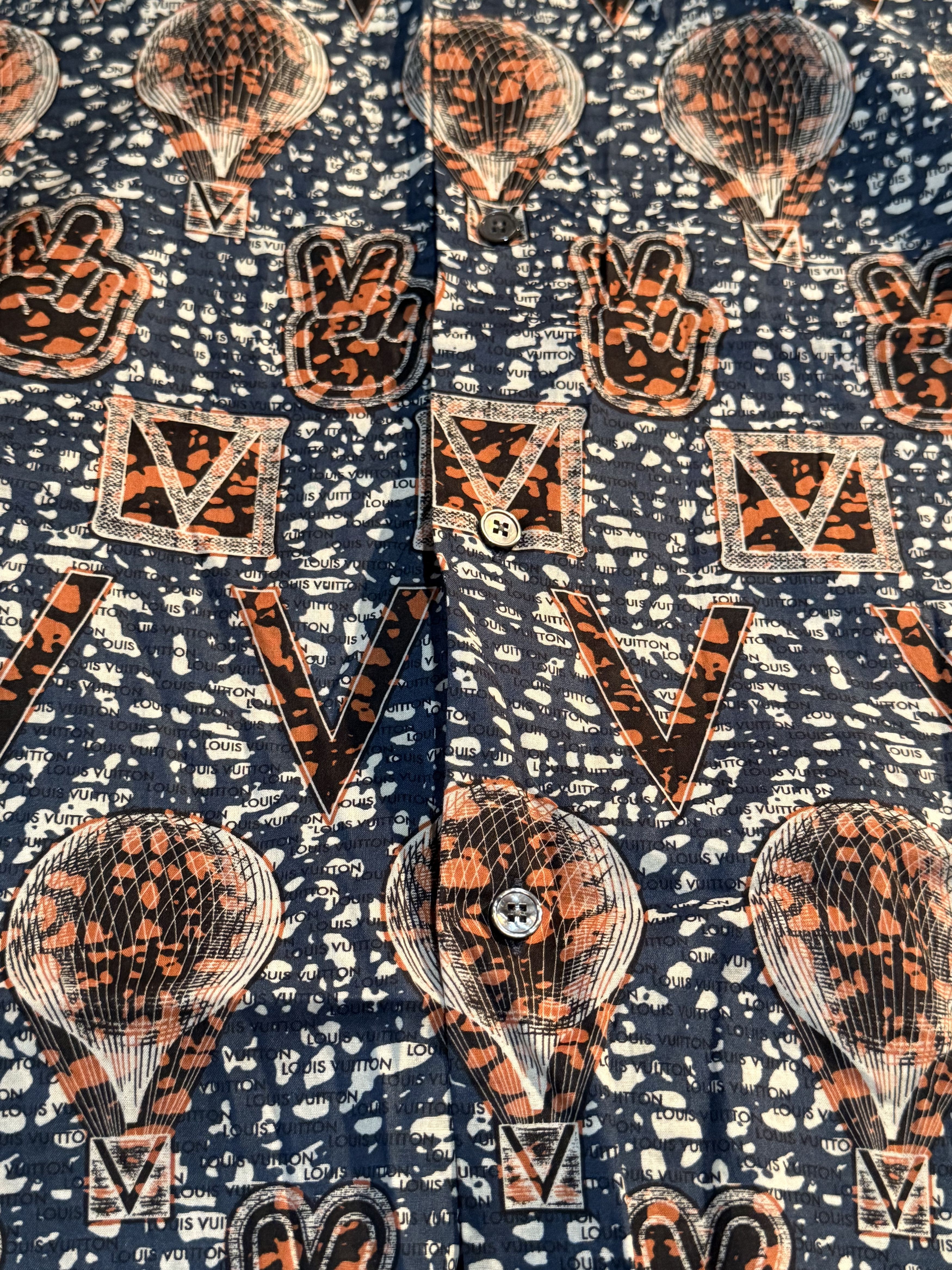 Louis Vuitton Louis Vuitton Peace & Hot Air Balloon Print Button Up Shirt Size US XL / EU 56 / 4 - 4 Thumbnail