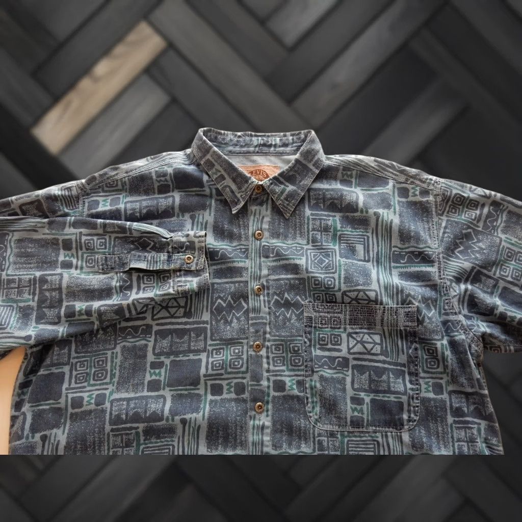 Levi's VTG Levis Button-Up Shirt XL Men Blue Cotton Denim 31in Length Long Sleeve Faint Stains Size US XL / EU 56 / 4 - 1 Thumbnail