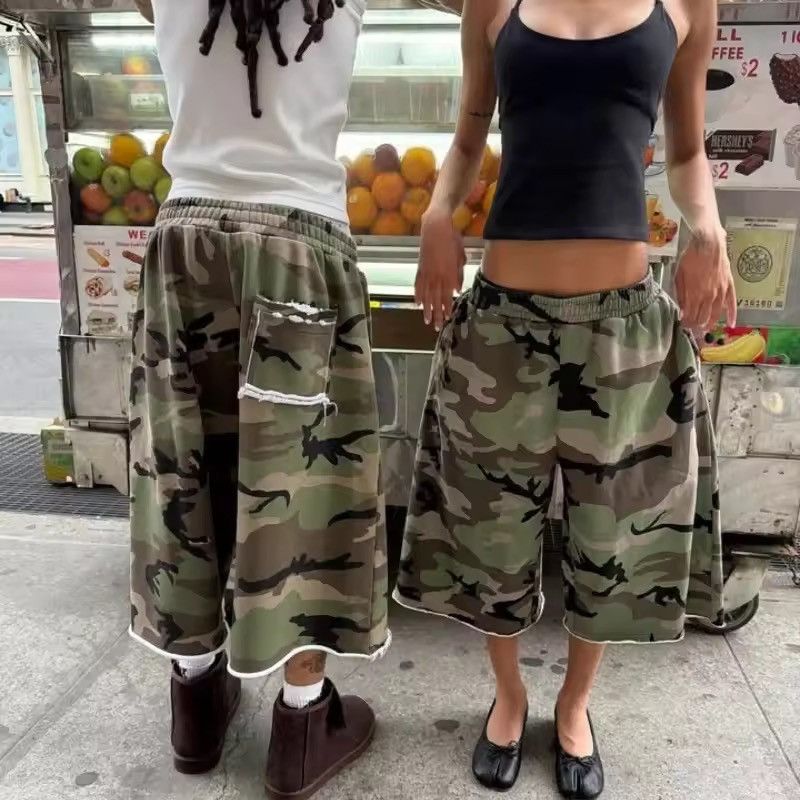 Japanese Brand Camo Shorts Camouflage Pattern Rough Edge Size US 33 - 2 Thumbnail