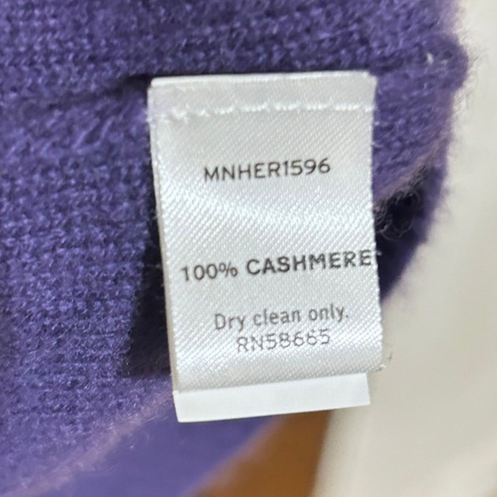1901 1901 Men’s Purple 100% Cashmere V-Neck Sweater Size M Size US M / EU 48-50 / 2 - 4 Thumbnail