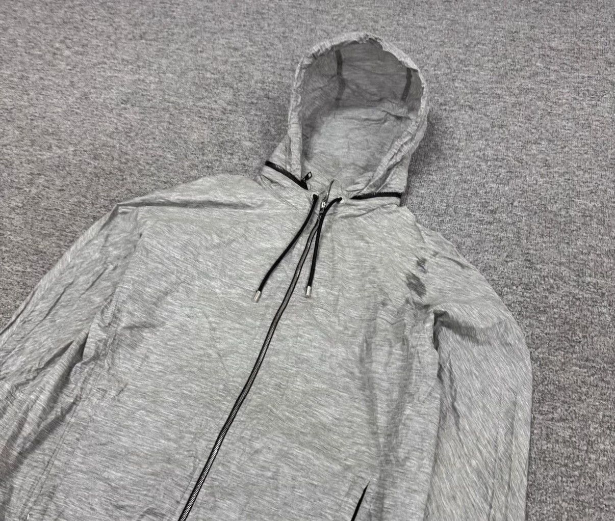 Louis Vuitton Louis Vuitton Gray Hooded Windbreaker Jacket J16 Size US M / EU 48-50 / 2 - 4 Thumbnail