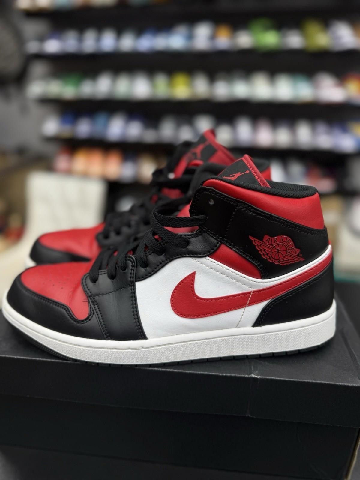 Nike Air Jordan Retro1 Mid Gym Red Mens Black White Red Size 12 Size US 12 / EU 45 - 7 Thumbnail