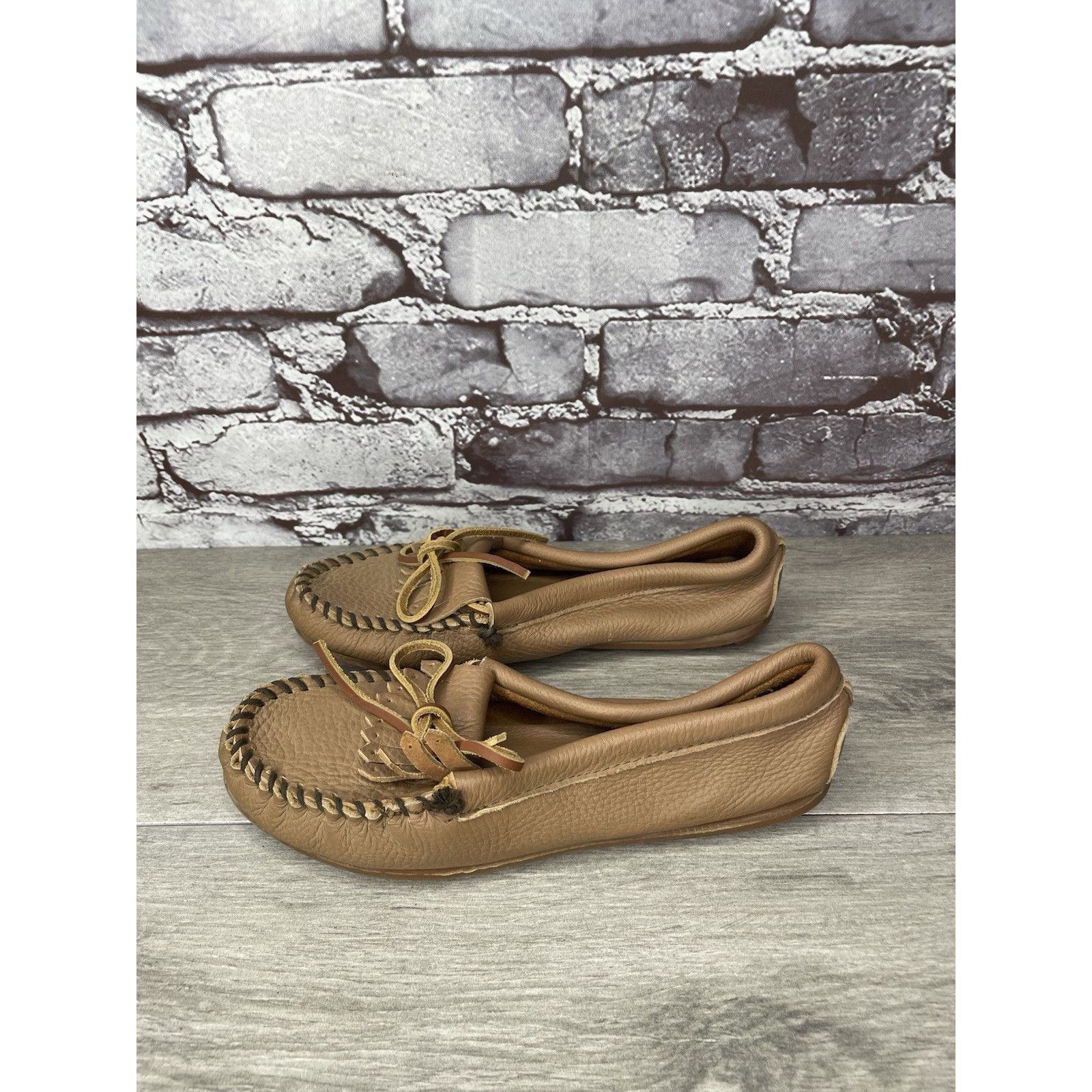 Minnetonka Minnetonka Moccasins Brown Leather Driving Moccasin Loafers Size US 6 / IT 36 - 15 Thumbnail