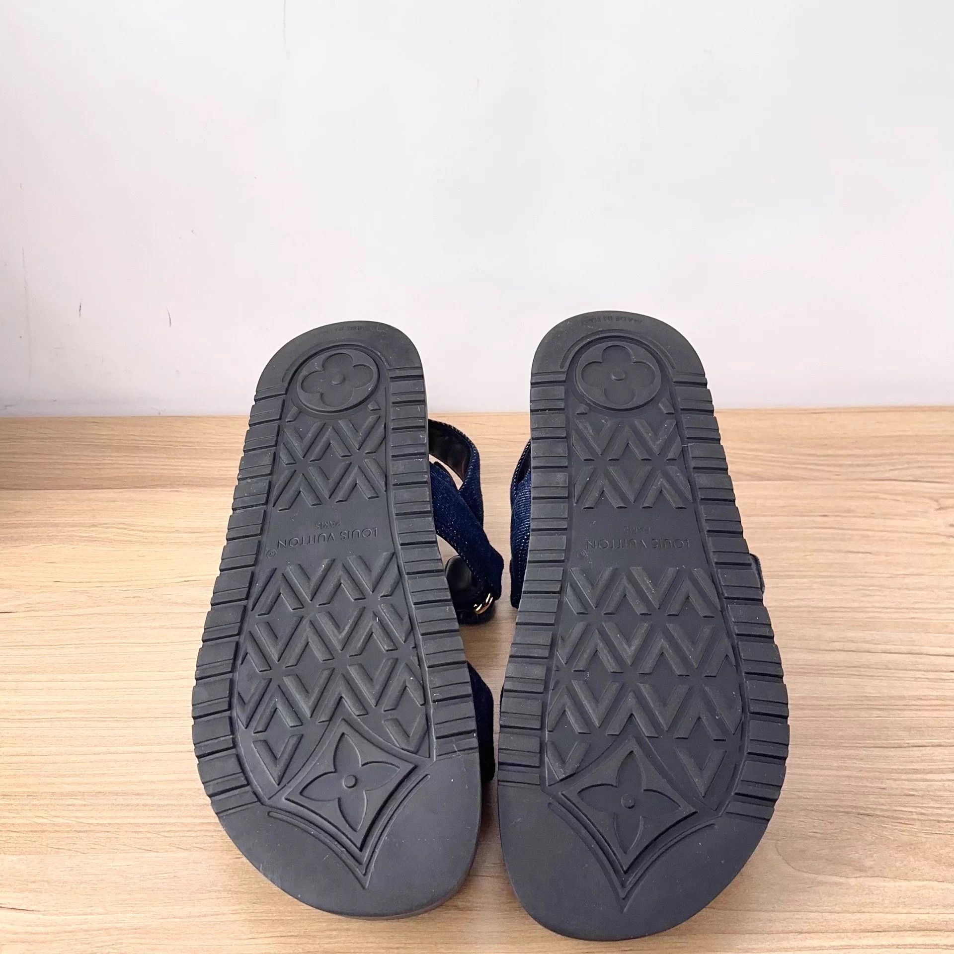 Louis Vuitton LV sandals EU 38 Size US 7 / IT 37 - 5 Thumbnail