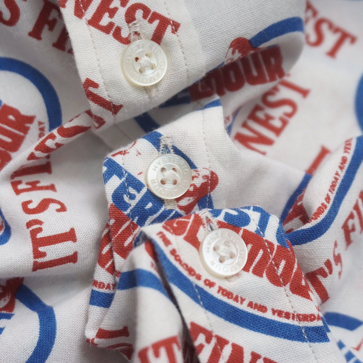 Hysteric Glamour Hysteric Glamour It’s Finest full print button up Size US M / EU 48-50 / 2 - 5 Thumbnail