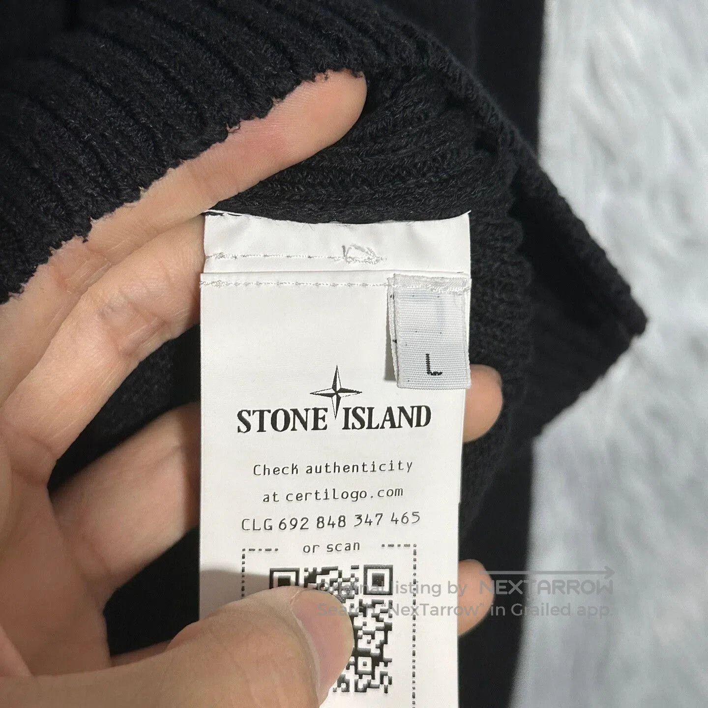 Stone Island stone island v-neck knit sweater black size L. Size US L / EU 52-54 / 3 - 6 Thumbnail