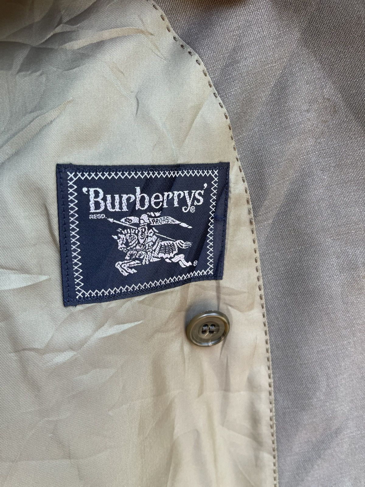Burberry Vintage Burberry Gold Button Double-Breasted Blazer Jacket Size US M / EU 48-50 / 2 - 3 Thumbnail
