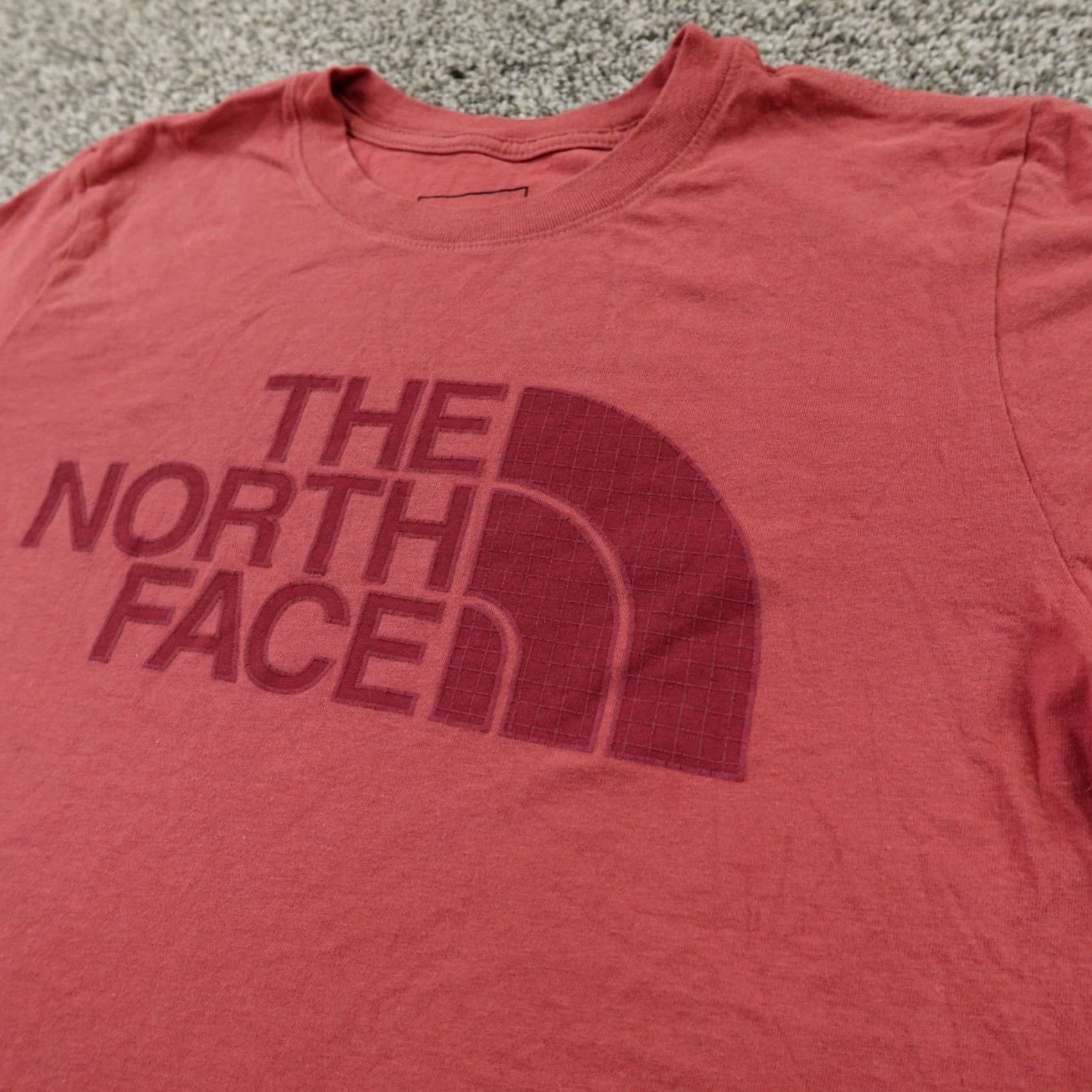 The North Face The North Face Shirt Womens S Red Short Sleeve Logo Outdoor Hiking Casual Trail Trek Size S / US 4 / IT 40 - 2 Thumbnail