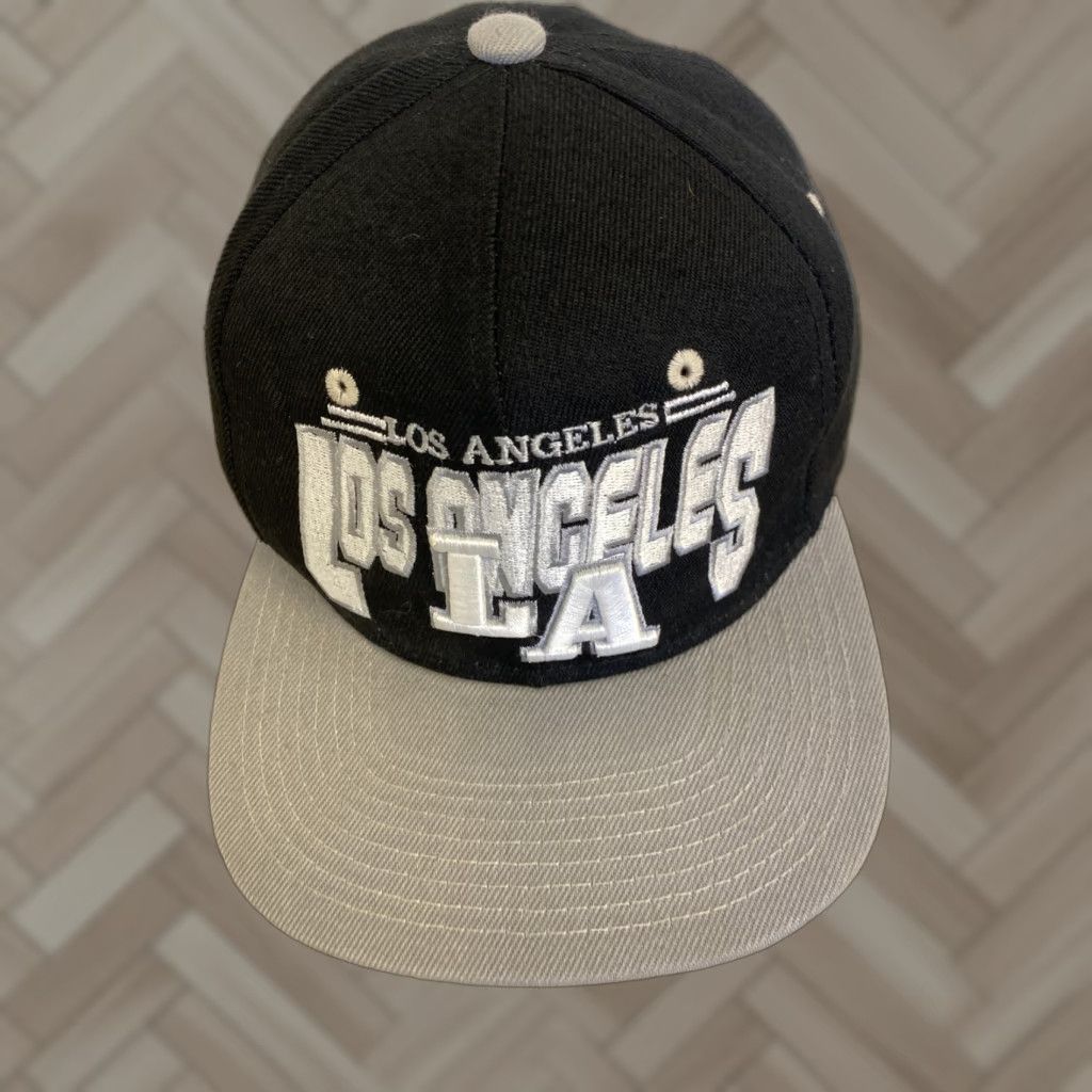 Vintage VINTAGE Los Angeles Snapback Hat Cap Baseball Cap Men One Size Black Adjustable Embroidered UV Protection Modern Size ONE SIZE - 1 Thumbnail