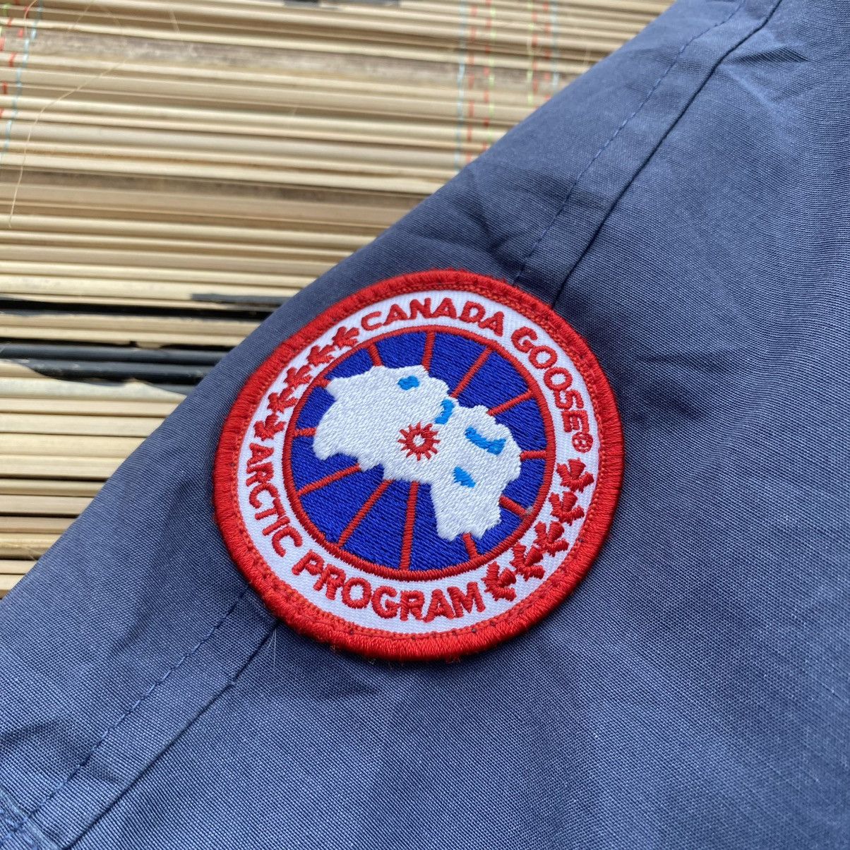 Canada Goose Canada Goose Feather Jacket Size US M / EU 48-50 / 2 - 5 Thumbnail