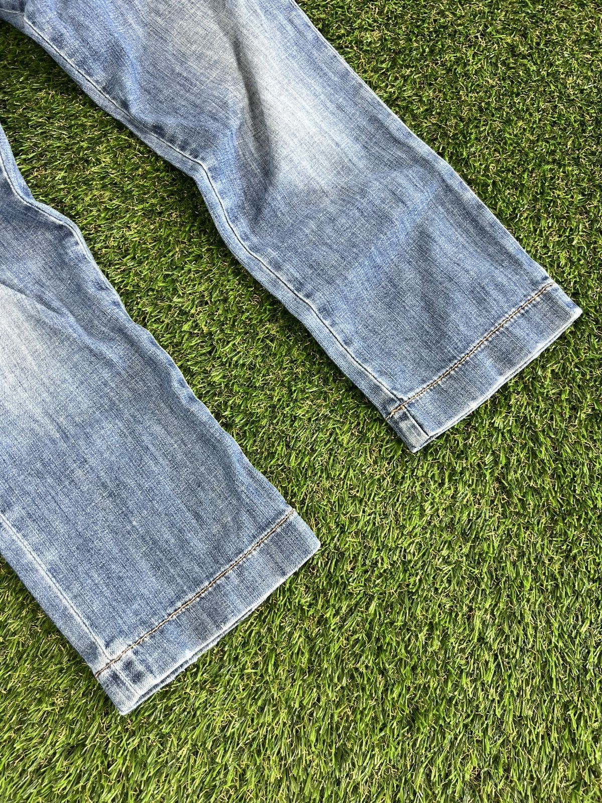 Japanese Brand Vintage Miss Sixty Jeans Flared Distressed 00s Low Rice Size 28" / US 6 / IT 42 - 4 Thumbnail