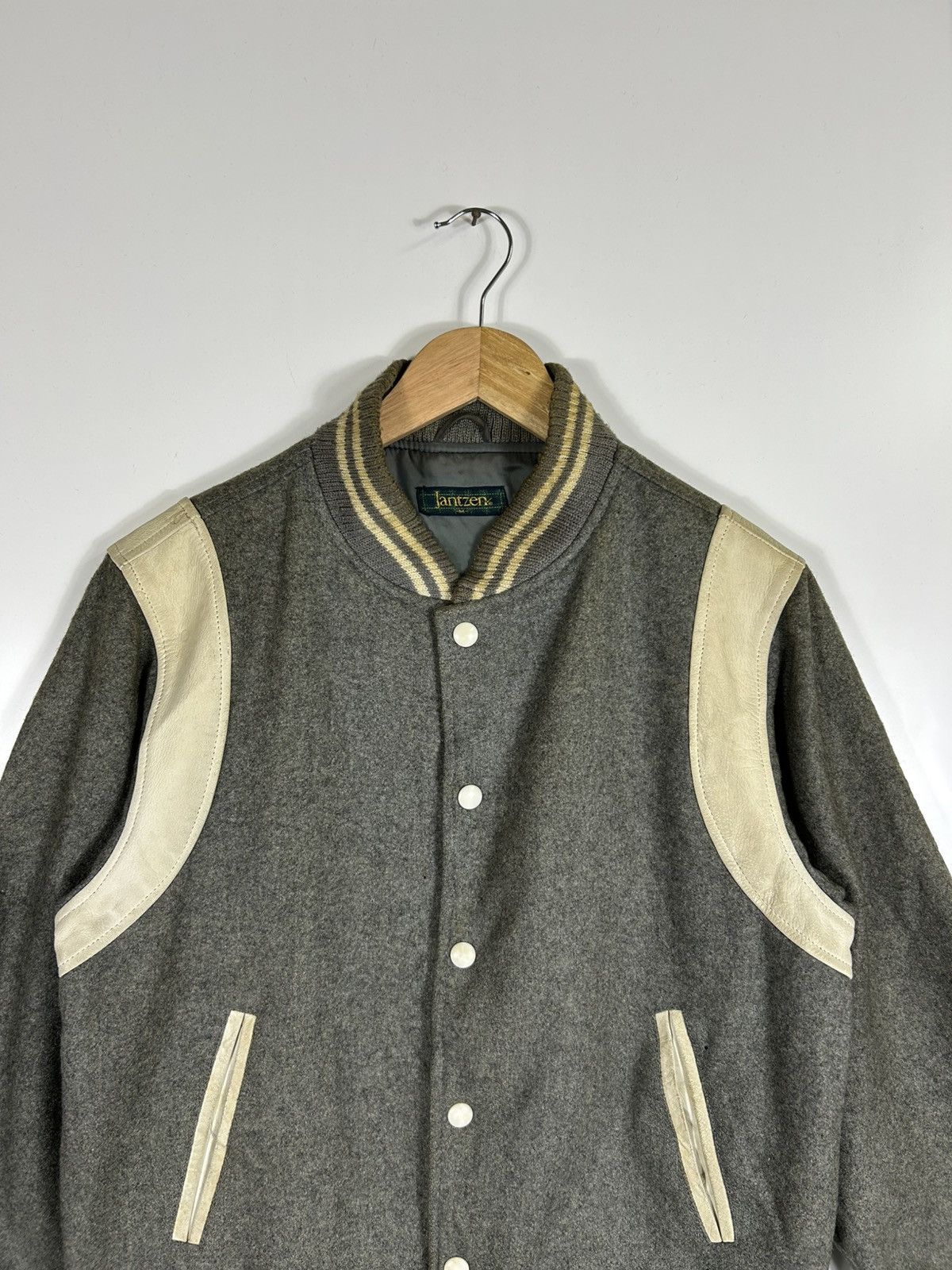 Leather × Vintage ⚡️Vintage Jantzen Leather Varsity Jacket Size US M / EU 48-50 / 2 - 4 Thumbnail