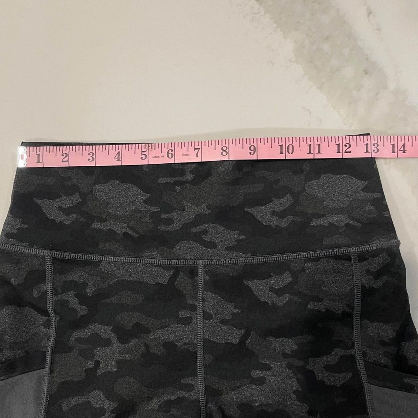 Fabletics Fabletics On-The-Go PowerHold Legging Camo Women’s Small Size 27" / US 4 / IT 40 - 7 Thumbnail