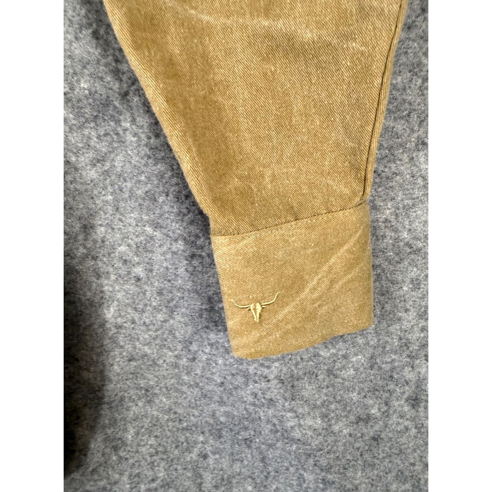 Vintage VINTAGE Longhorn Niver Western Wear Shirt Womens Small Beige Metal Buttons Long Sleeve Cowgirl Size S / US 4 / IT 40 - 7 Thumbnail