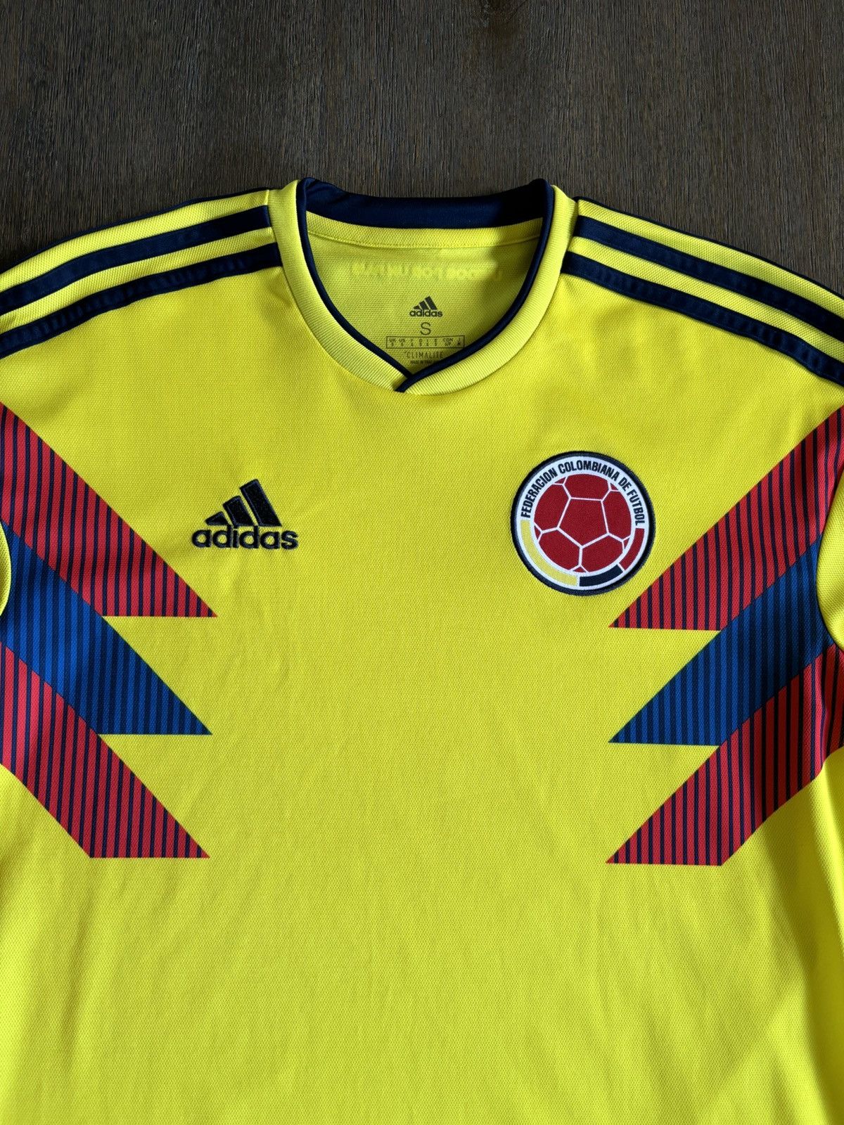 Adidas Colombia 2018 Adidas Home Kit Size US S / EU 44-46 / 1 - 2 Thumbnail