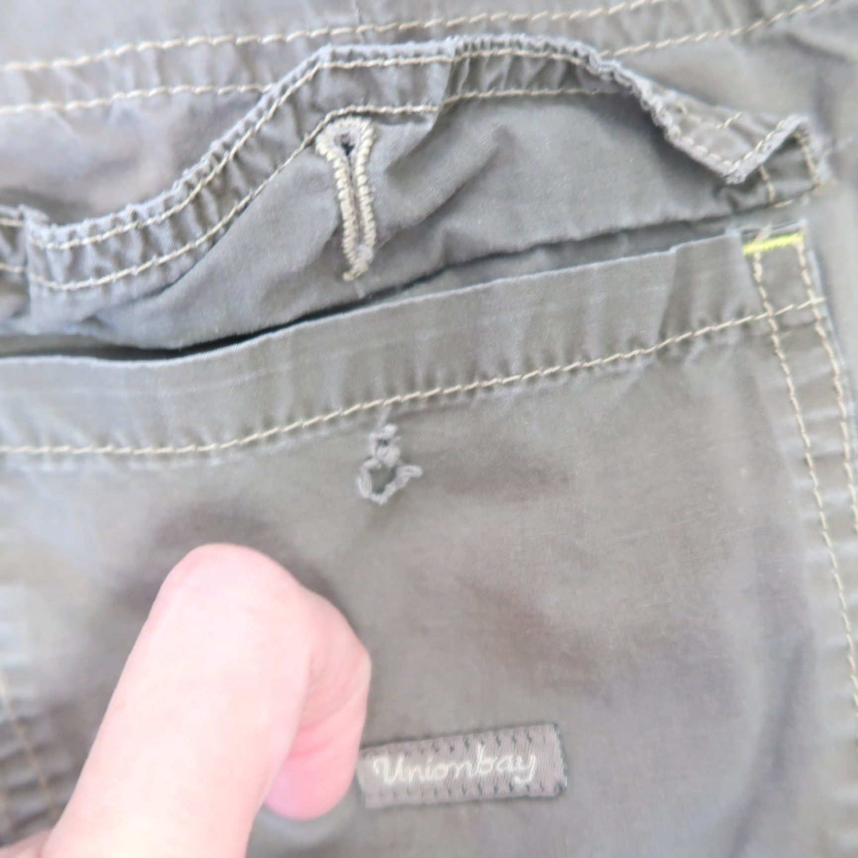 Vintage VINTAGE Unionbay 90s Cargo Capri Crop Pants Women Regular Size 3 Taupe Brown Low Rise Bohemian Straight Leg Casual 21 in Inseam Mens? Size 26" / US 2 / IT 38 - 5 Thumbnail