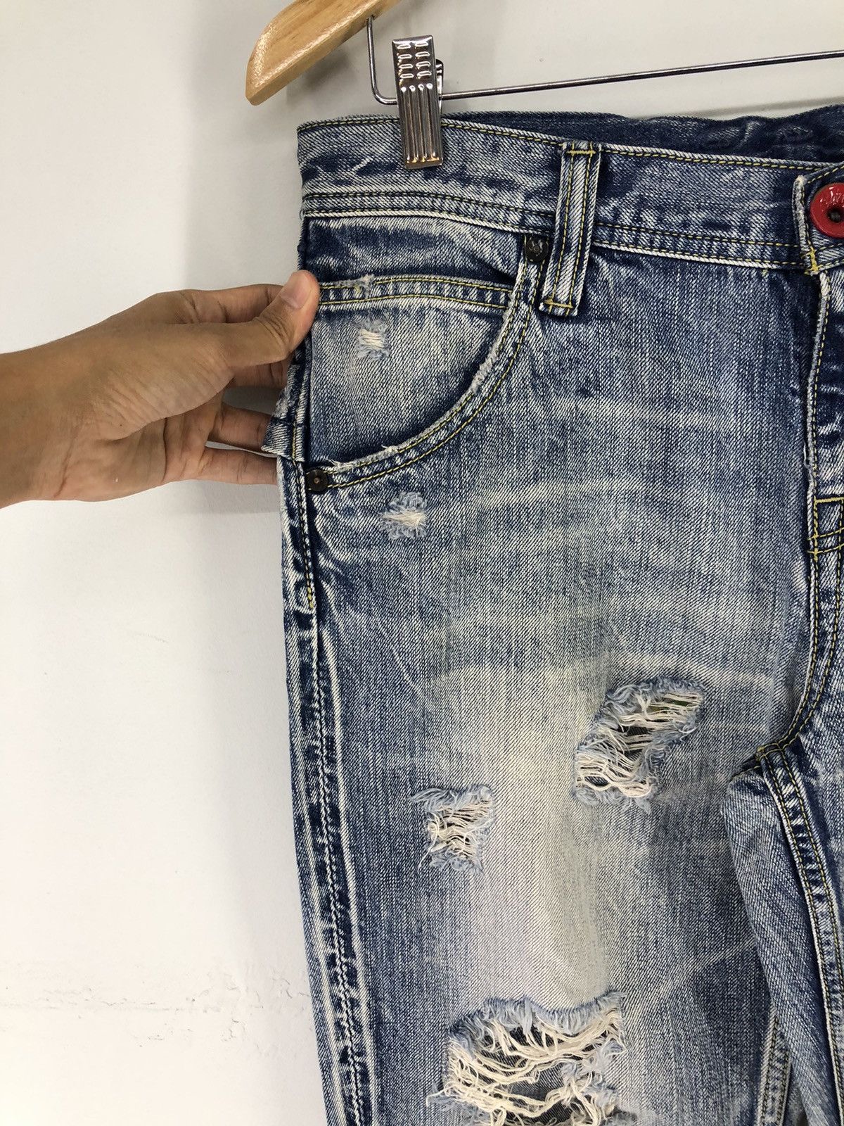 Japanese Brand Rodeo Crowns Back Ribbon Distressed Faded Blue Jeans Size 31" - 6 Thumbnail