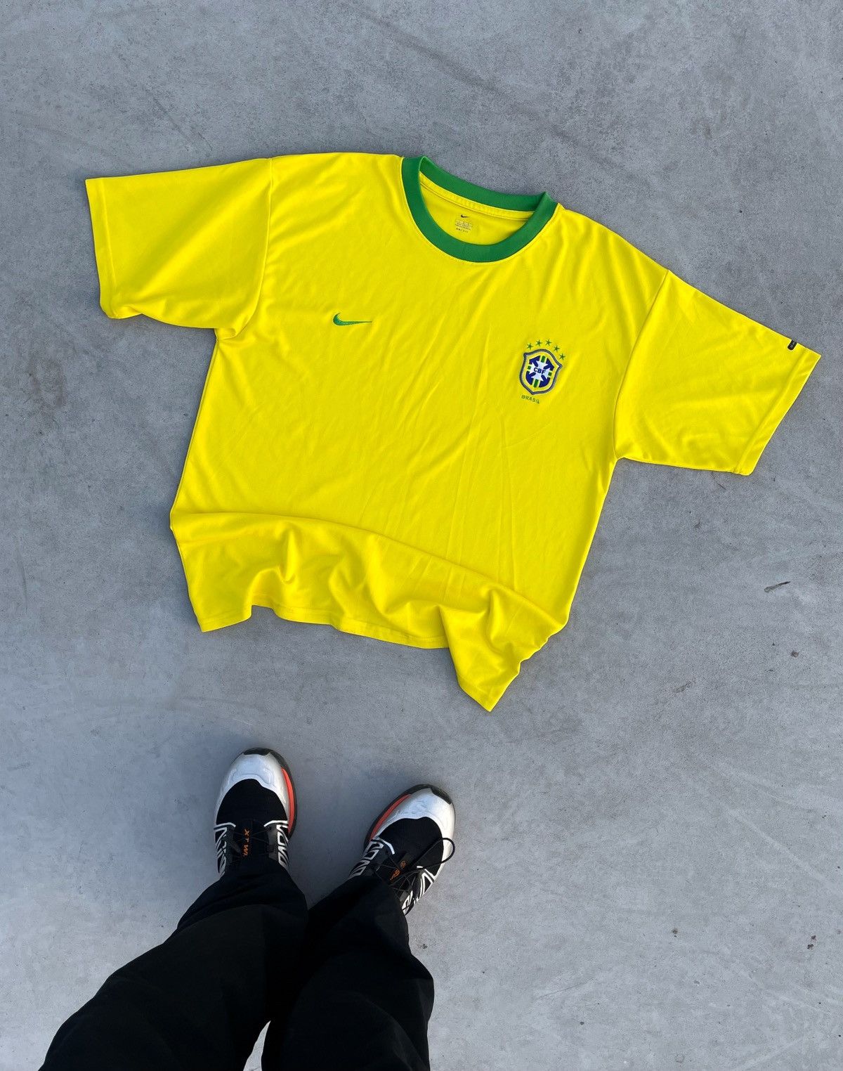 Vintage 2006 Football Shirt Nike Brazil Soccer Jersey Home Y2K Size US L / EU 52-54 / 3 - 1 Thumbnail