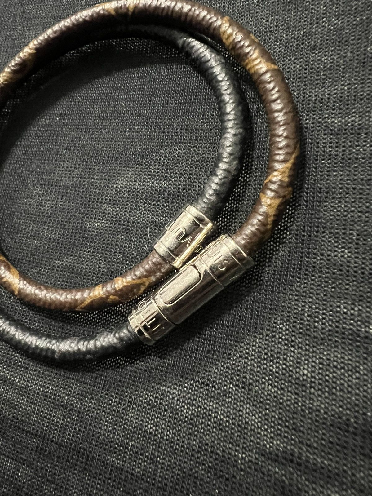 Louis Vuitton Keep It Double Leather Bracelet Size ONE SIZE - 8 Thumbnail
