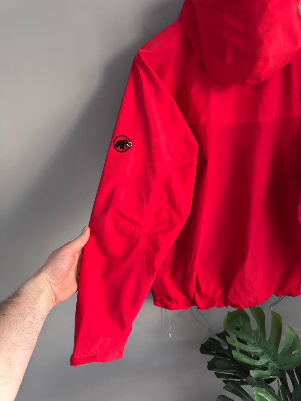 Mammut Mammut GORE TEX Pro Shell Women's Waterproof Jacket, Size L Size US L / EU 52-54 / 3 - 20 Thumbnail