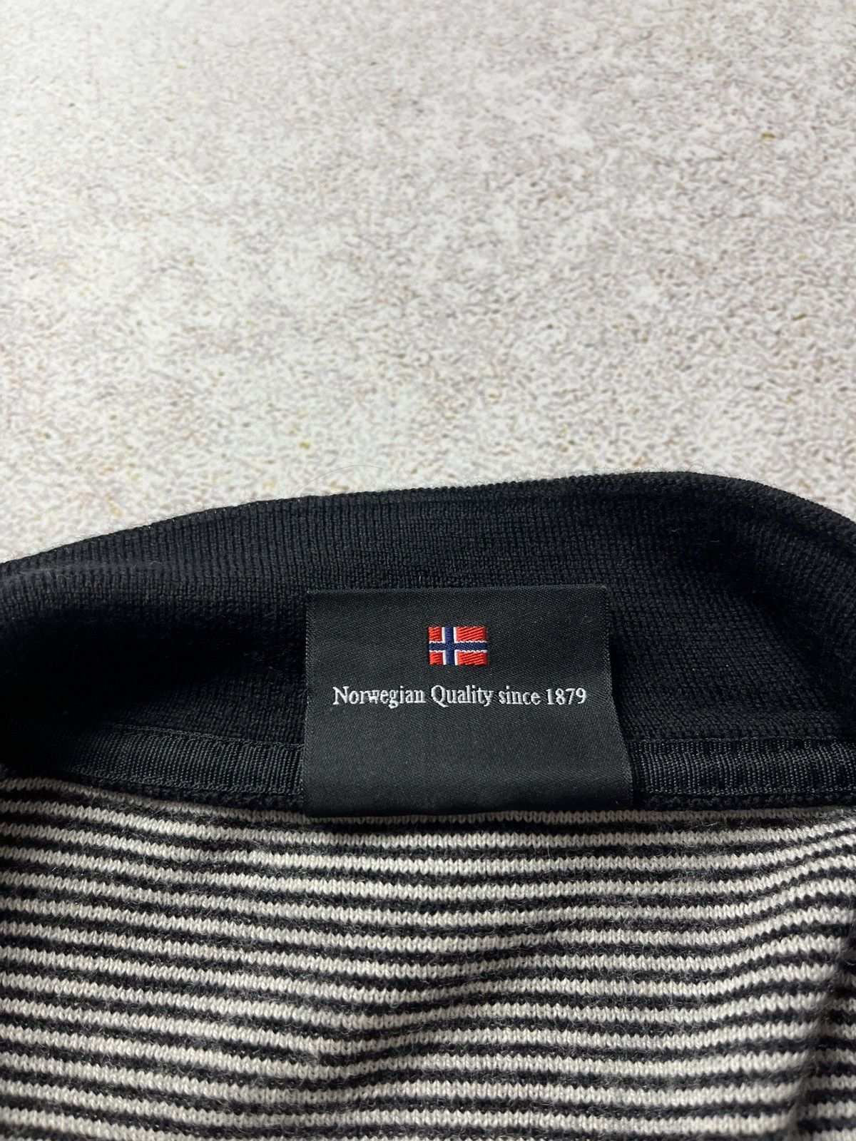 Dale Of Norway Dale Of Norway Men's Knit Zip Sweater Stars Size XL Outdoor Size US XL / EU 56 / 4 - 8 Thumbnail
