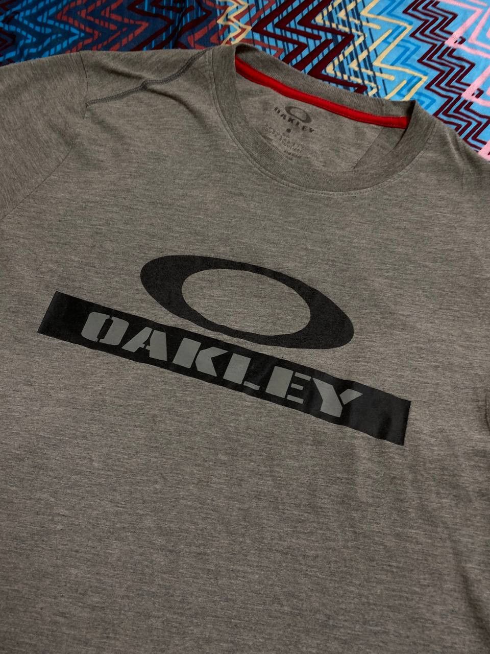 Oakley Streetwear T-Shirt Oakley big logo gray Y2K Vintage Size US S / EU 44-46 / 1 - 3 Thumbnail