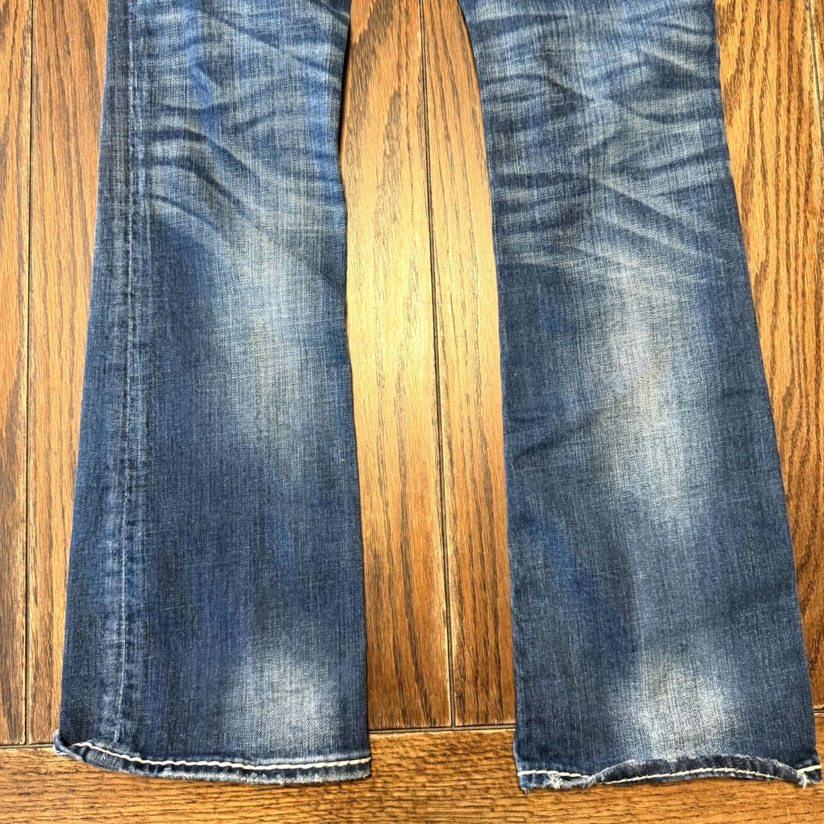 Vintage Rock Revival Kai Boot Jeans Womens Size 28 Blue Denim Bling Rhinestone Embroidered Thumb? Size 29" - 2 Thumbnail