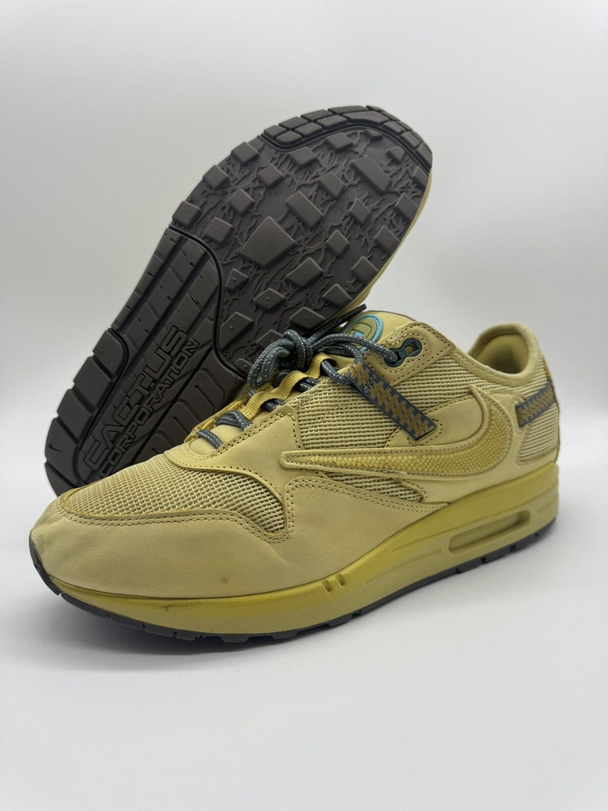 Nike × Travis Scott Nike Air Max 1 x Travis Scott Cactus Jack Saturn Gold 11.5 Size US 11.5 / EU 44-45 - 1 Thumbnail