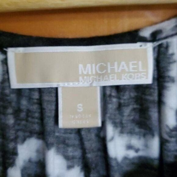 Michael Kors Michael Kors Tye Dyed Black & White Pullover Sz. S Blouse Tu Size S / US 4 / IT 40 - 5 Thumbnail