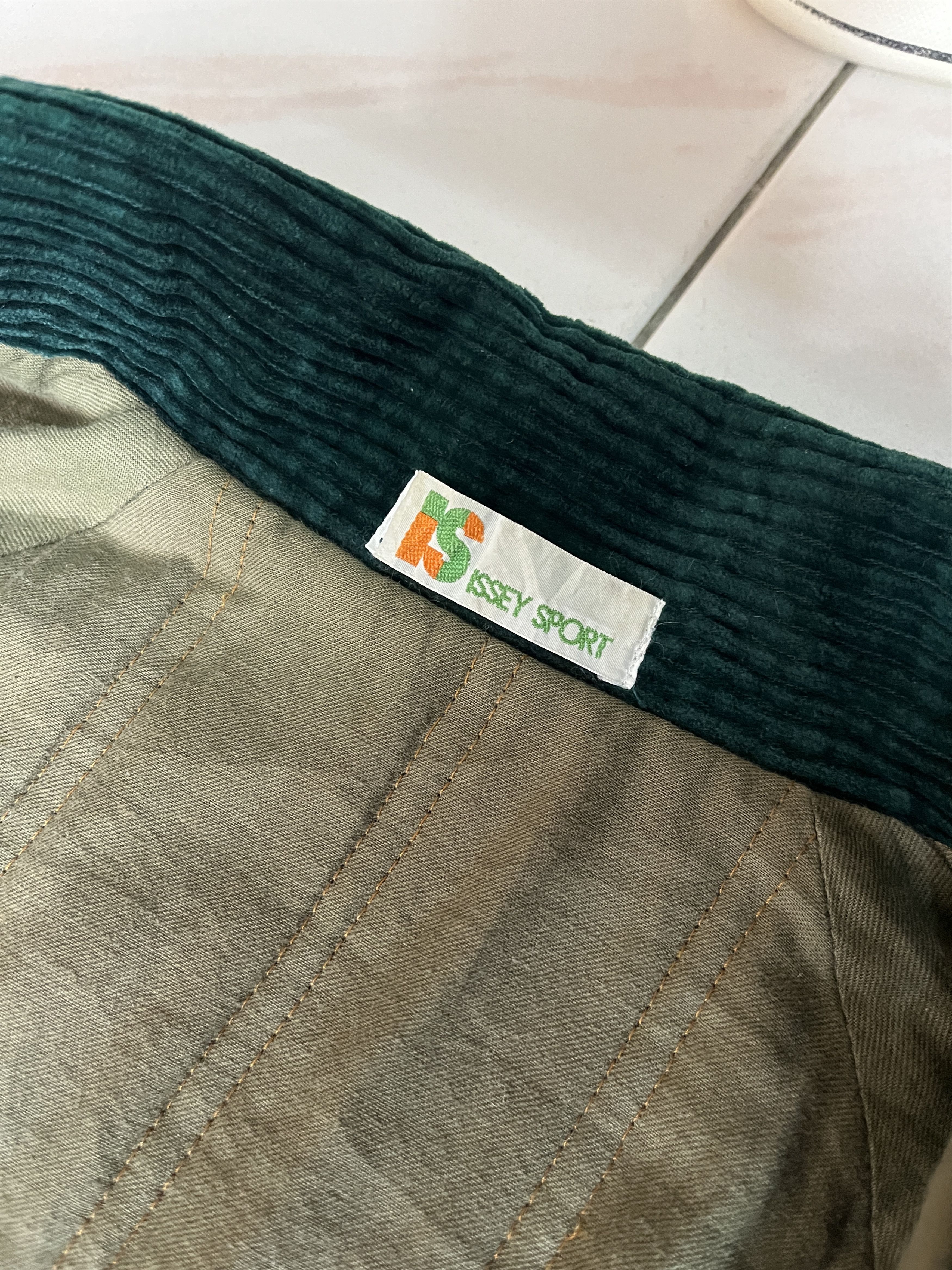 Issey Miyake Vintage 80s Issey Miyake Emerald Corduroy Trench Coat Size US M / EU 48-50 / 2 - 10 Thumbnail