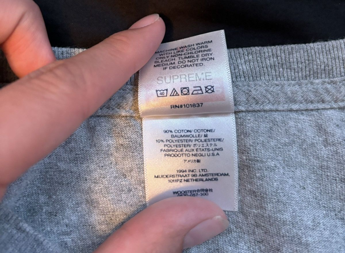 Supreme purple logo supreme tee Size US M / EU 48-50 / 2 - 6 Thumbnail
