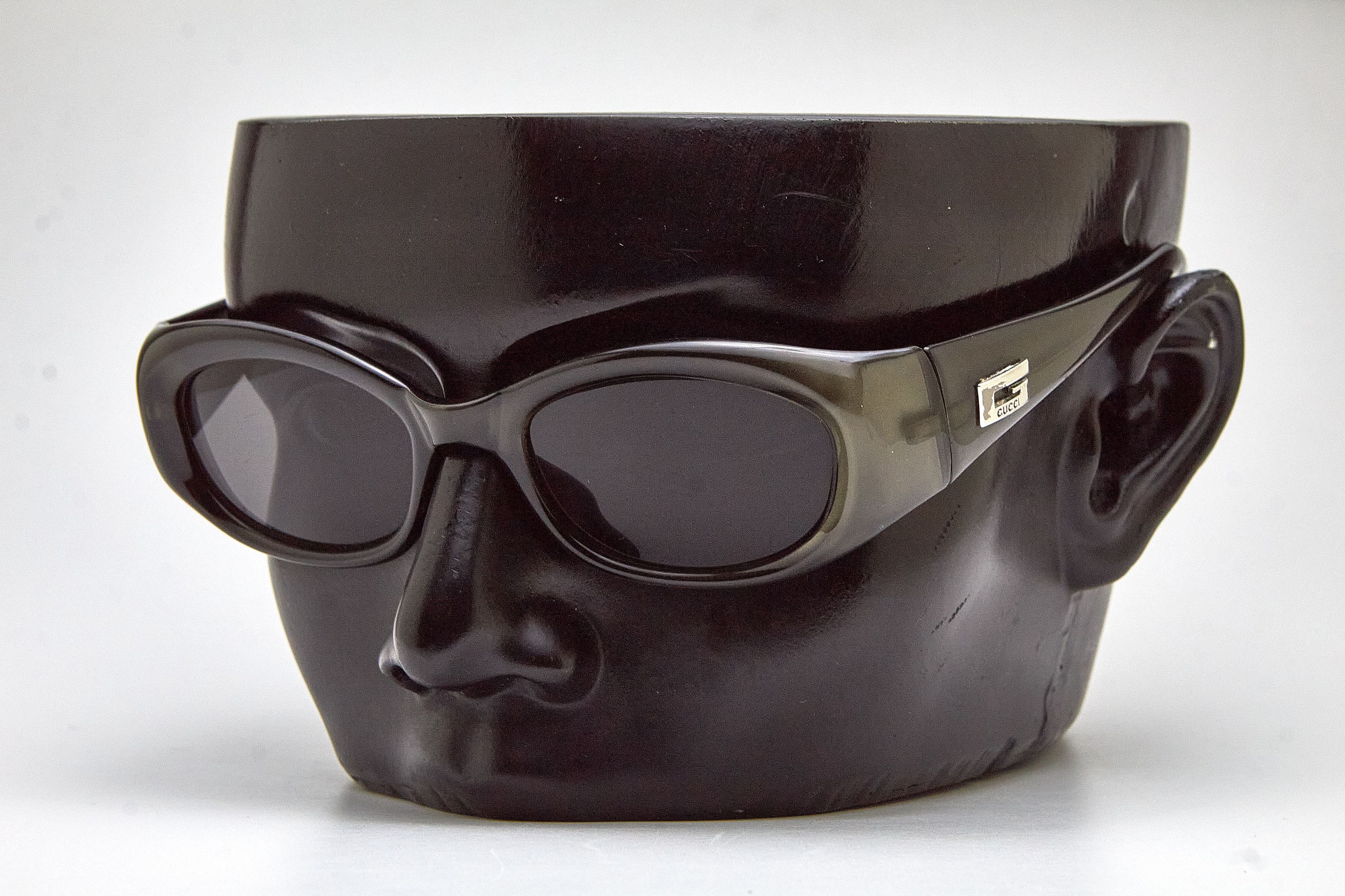 Gucci GUCCI Y2K bold rectangular sunglasses Gen-Z Quiet Luxury Size ONE SIZE - 7 Thumbnail