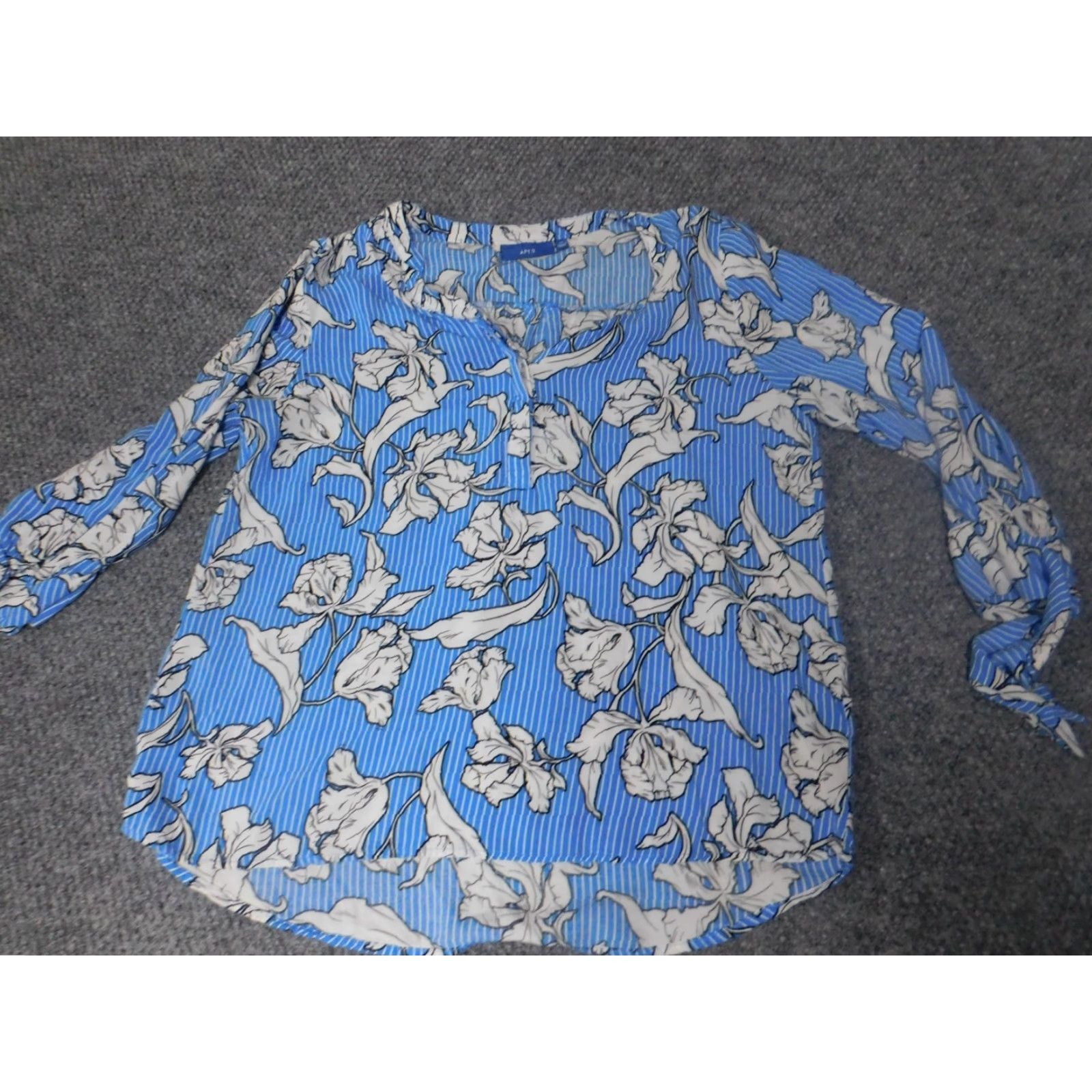 Apt. 9 Apt 9 Womens Blouse Button-Up Blue Floral Long Sleeve Casual Medium Regular Button-Up Shirt Womens Choice Size M / US 6-8 / IT 42-44 - 2 Thumbnail