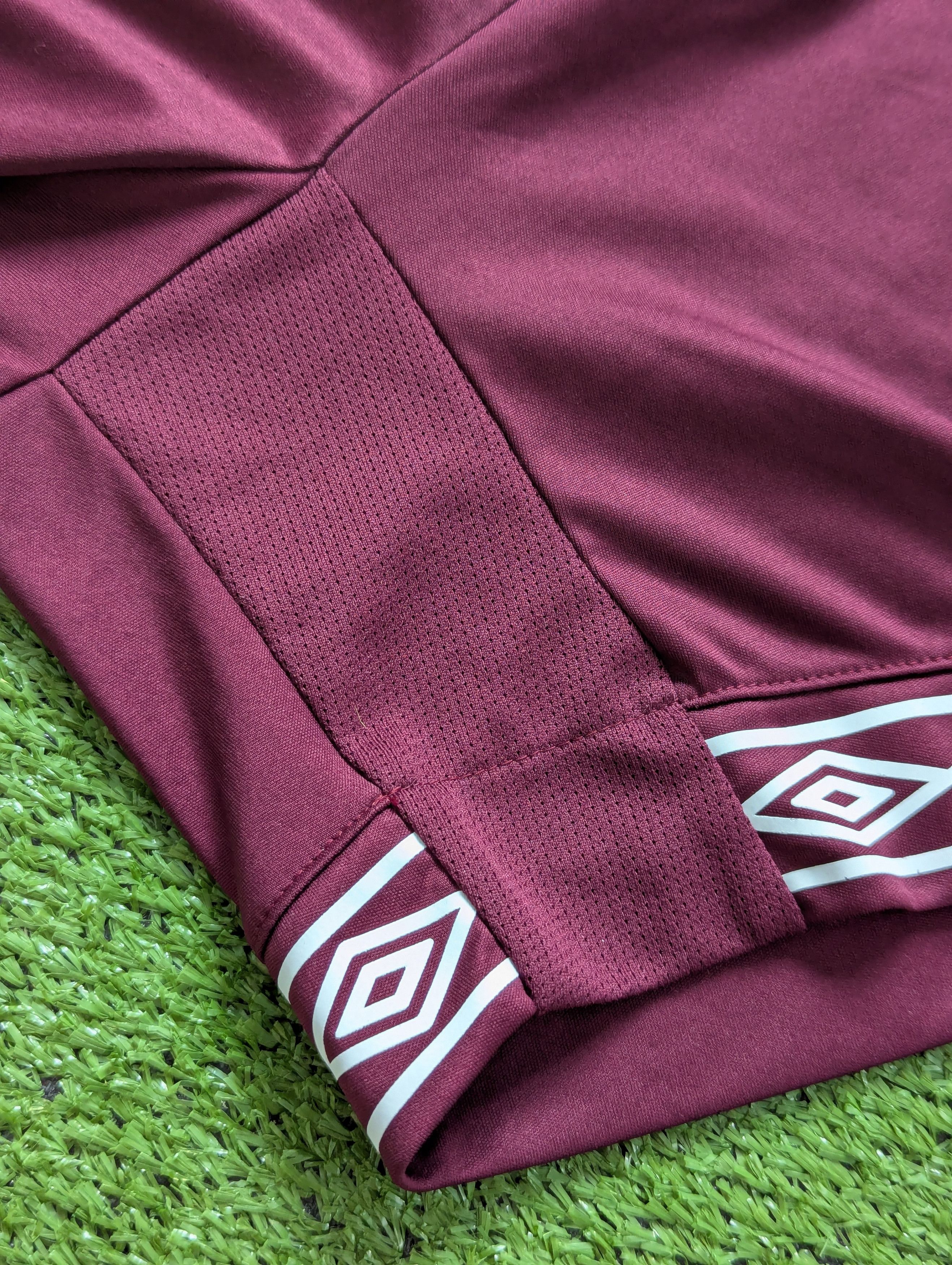 Umbro HEART OF MIDLOTHIAN 2018/2019 HOME FOOTBALL NAISMITH #14 Size US XL / EU 56 / 4 - 12 Thumbnail