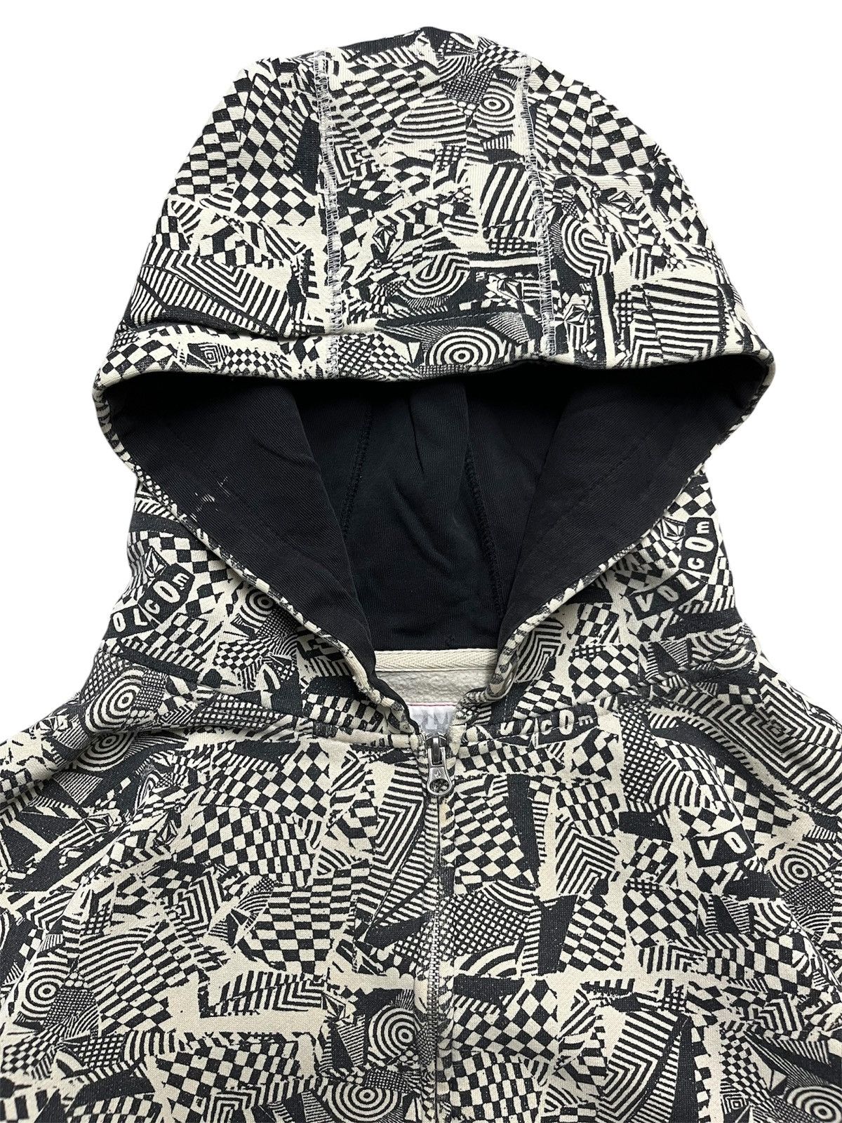 Volcom Vintage 2000s Volcom y2k Jesse Pinkman Zip Up Hoodie Size US L / EU 52-54 / 3 - 3 Thumbnail