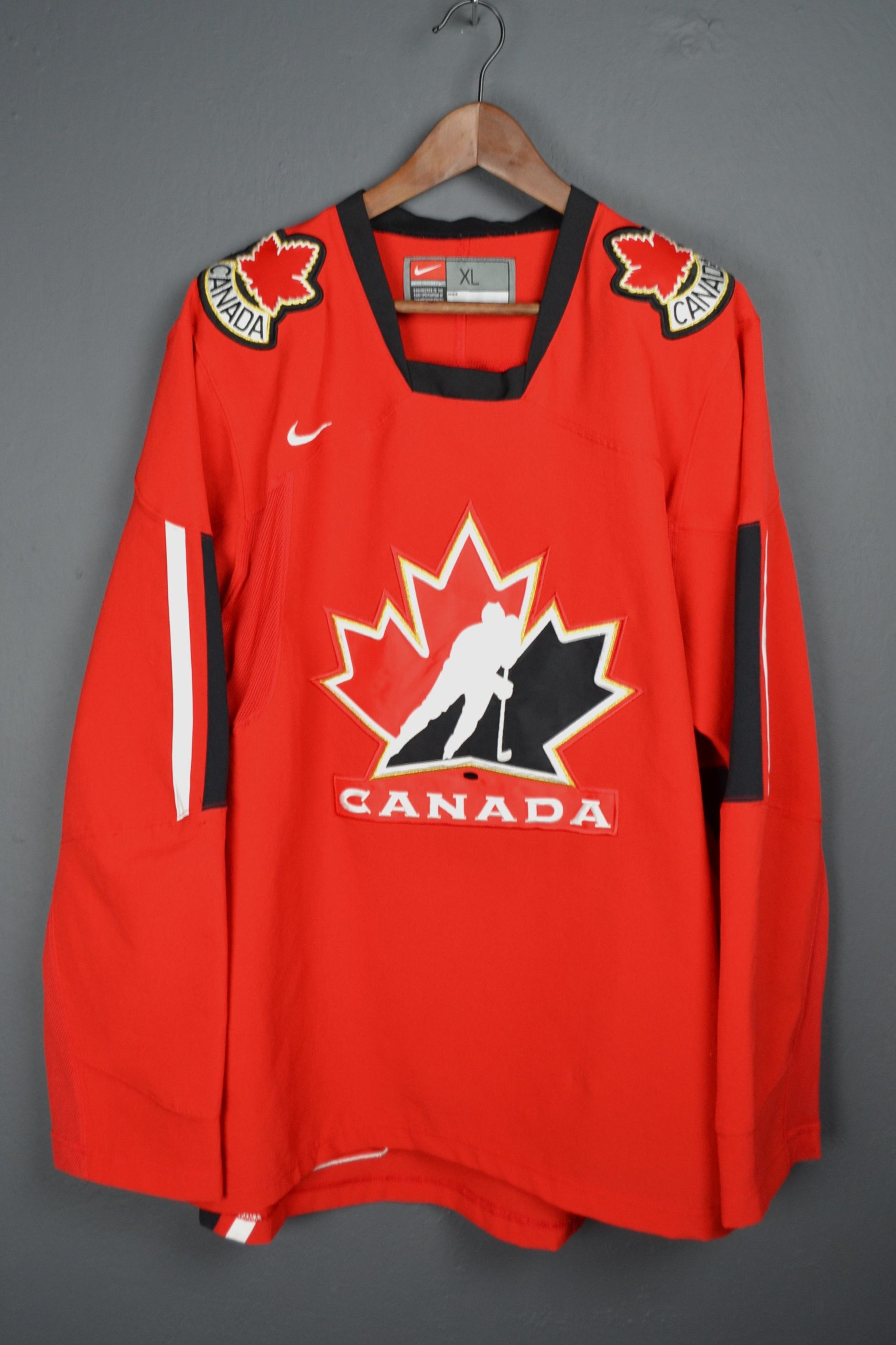 Nike Nike Hockey Team Canada IIHF Jersey Men's Size XL 2006-2007 Size US XL / EU 56 / 4 - 1 Thumbnail