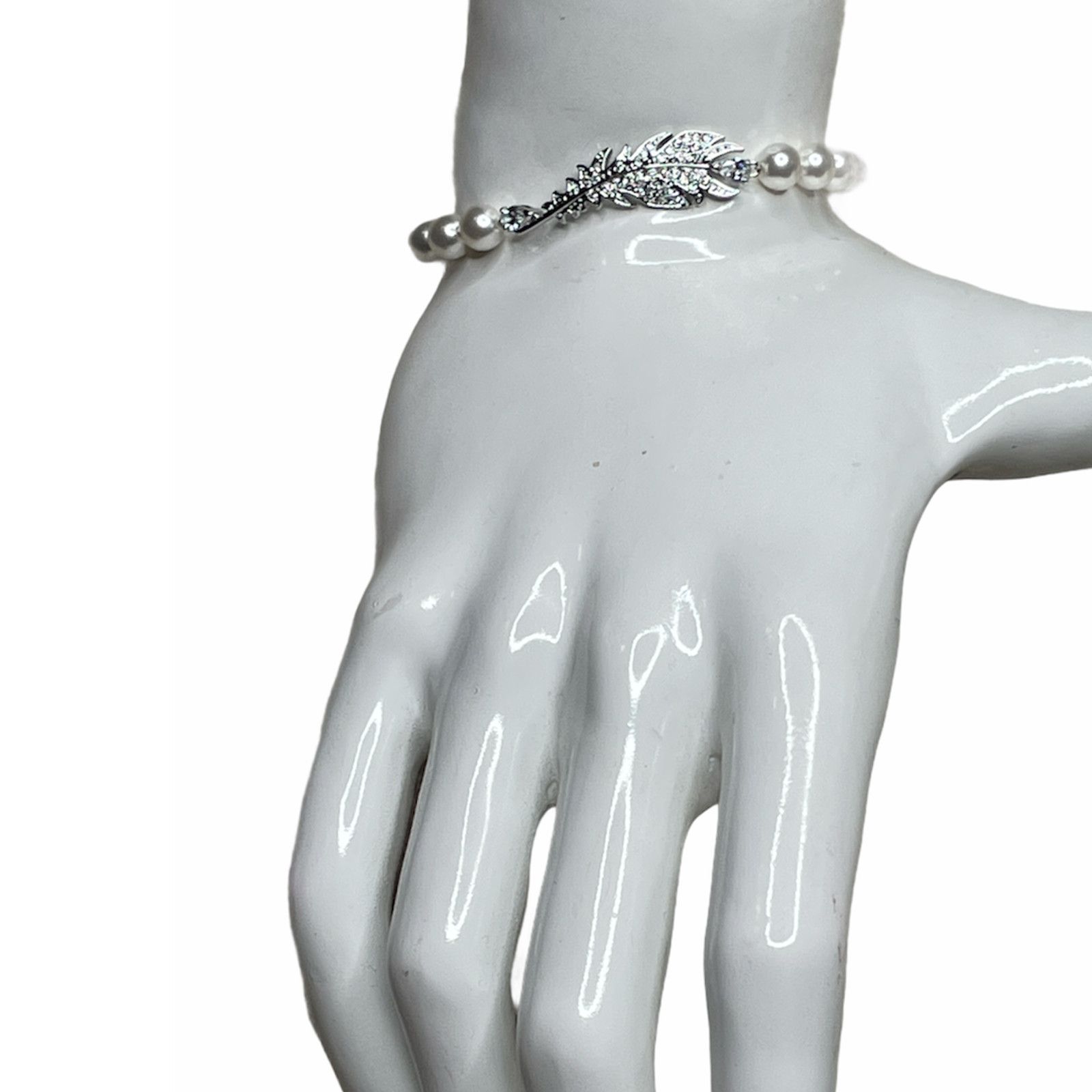 Swarovski Swarovski Nice Pearl Feather Bracelet White, Rhodium plated Size ONE SIZE - 7 Thumbnail