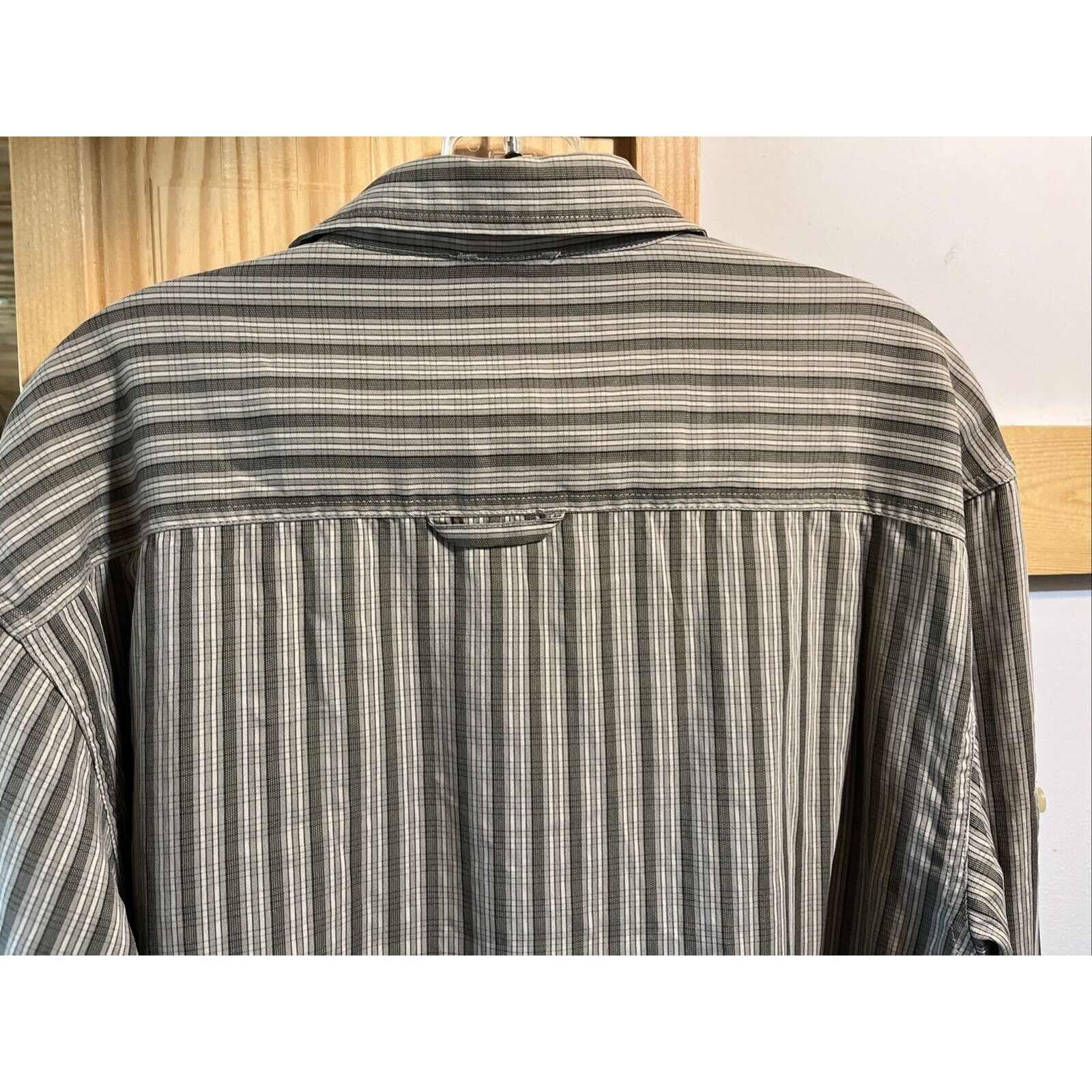 The North Face The North Face Men’s Shirt Large Gray Striped Button Down LS Size US L / EU 52-54 / 3 - 11 Thumbnail