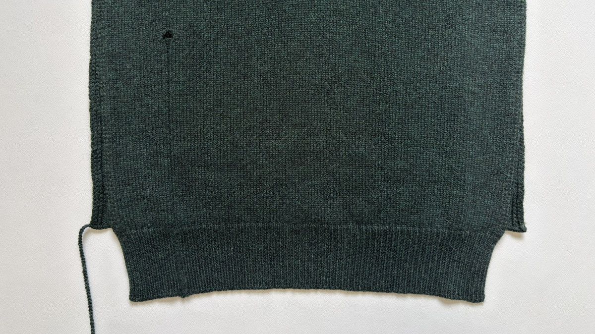 Maison Margiela A/W 21 Distressed Wool Sweater Vest Size US S / EU 44-46 / 1 - 10 Thumbnail