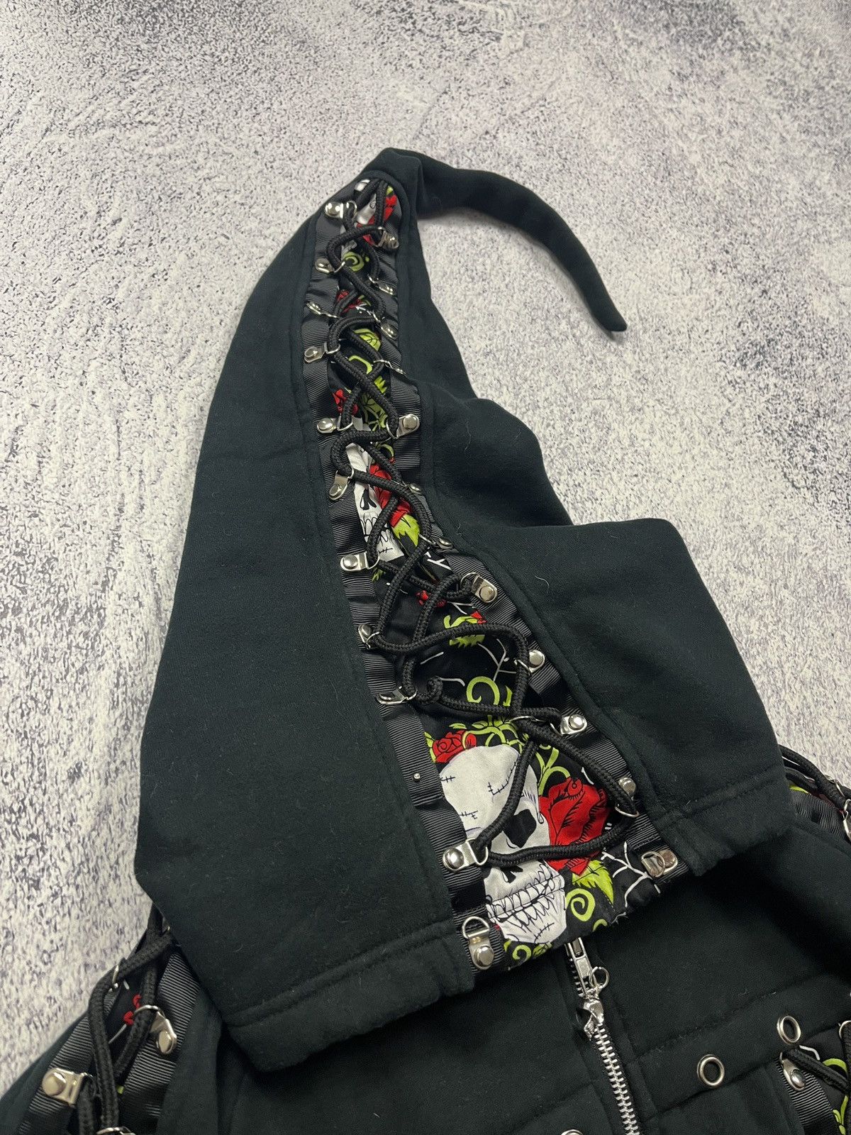 Japanese Brand Ghotic Emo Skull Logo Roses Laced Zip Hoodie Japanese Style Size US S / EU 44-46 / 1 - 11 Thumbnail