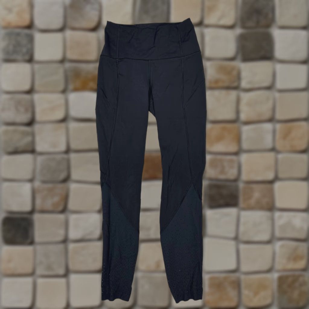 Lululemon Lululemon Leggings Womens 4 Black Logo Mid Rise Athleisure Running Size 27" / US 4 / IT 40 - 1 Thumbnail