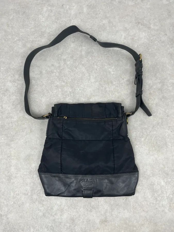 Prada 2000s Prada Black Hybrid Nylon Leather Shoulder Bag Size ONE SIZE - 4 Thumbnail