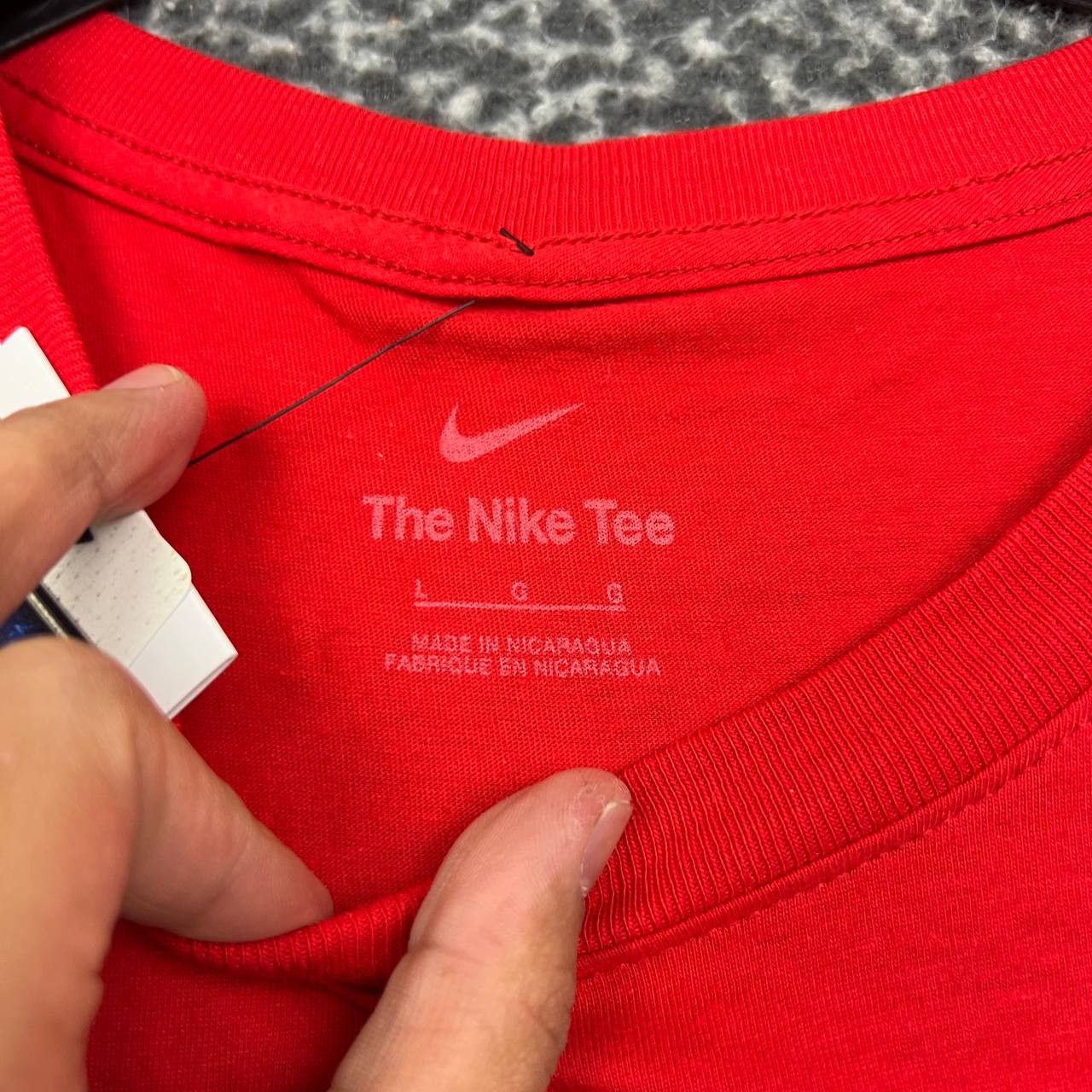 Nike Nike Shirt Men Large Red Georgia Bulldogs Short Sleeve Size US L / EU 52-54 / 3 - 3 Thumbnail