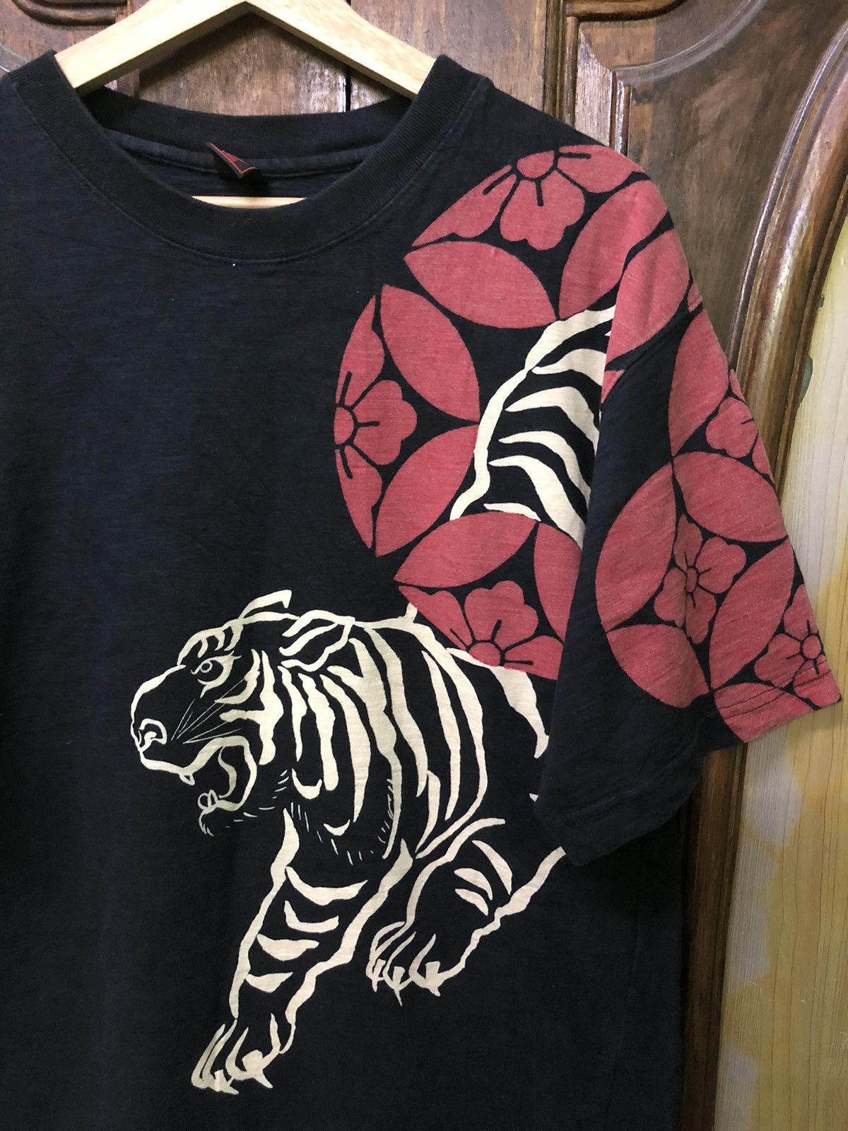 Bullet Noise Vintage Sukajan Angry Tiger Rare Shirt Tee Size US L / EU 52-54 / 3 - 5 Thumbnail